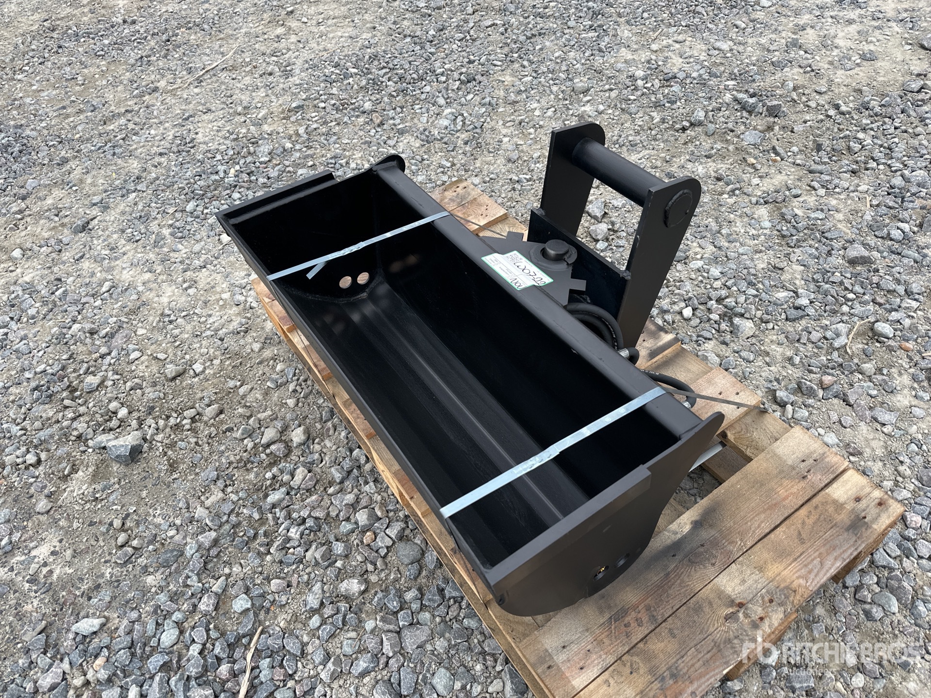 General Appearance with Bild, Ecke vorne rechts