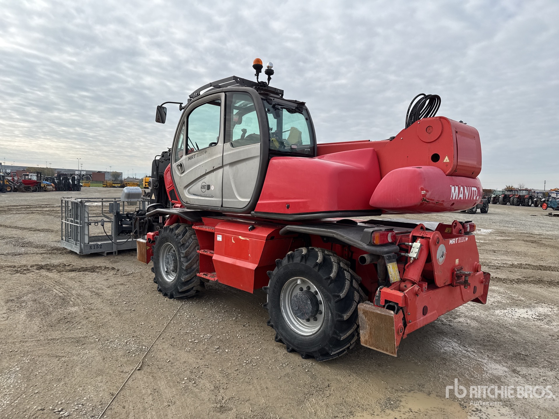 General Appearance with Bild, Ecke hinten links