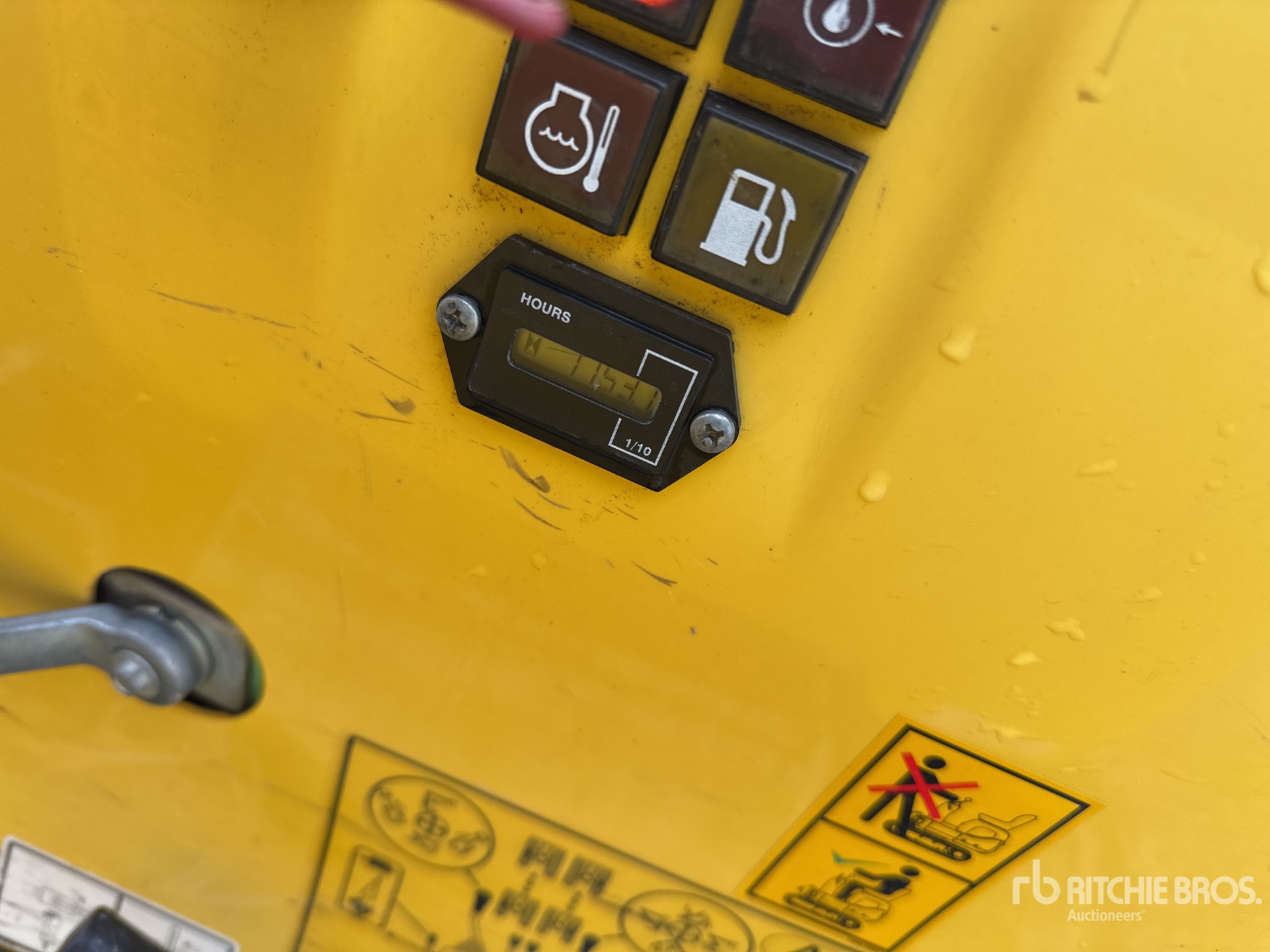 General Appearance with Hour Meter / Odometer