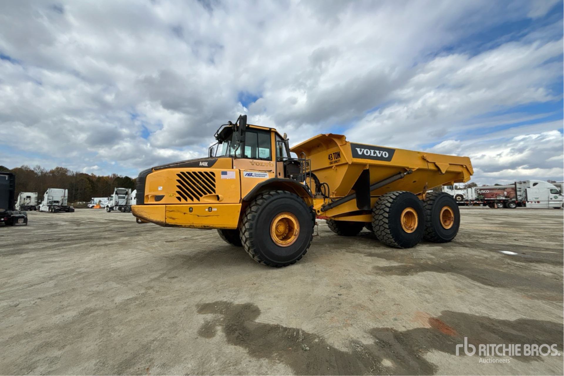 General Appearance with Foto, angolo anteriore sinistro