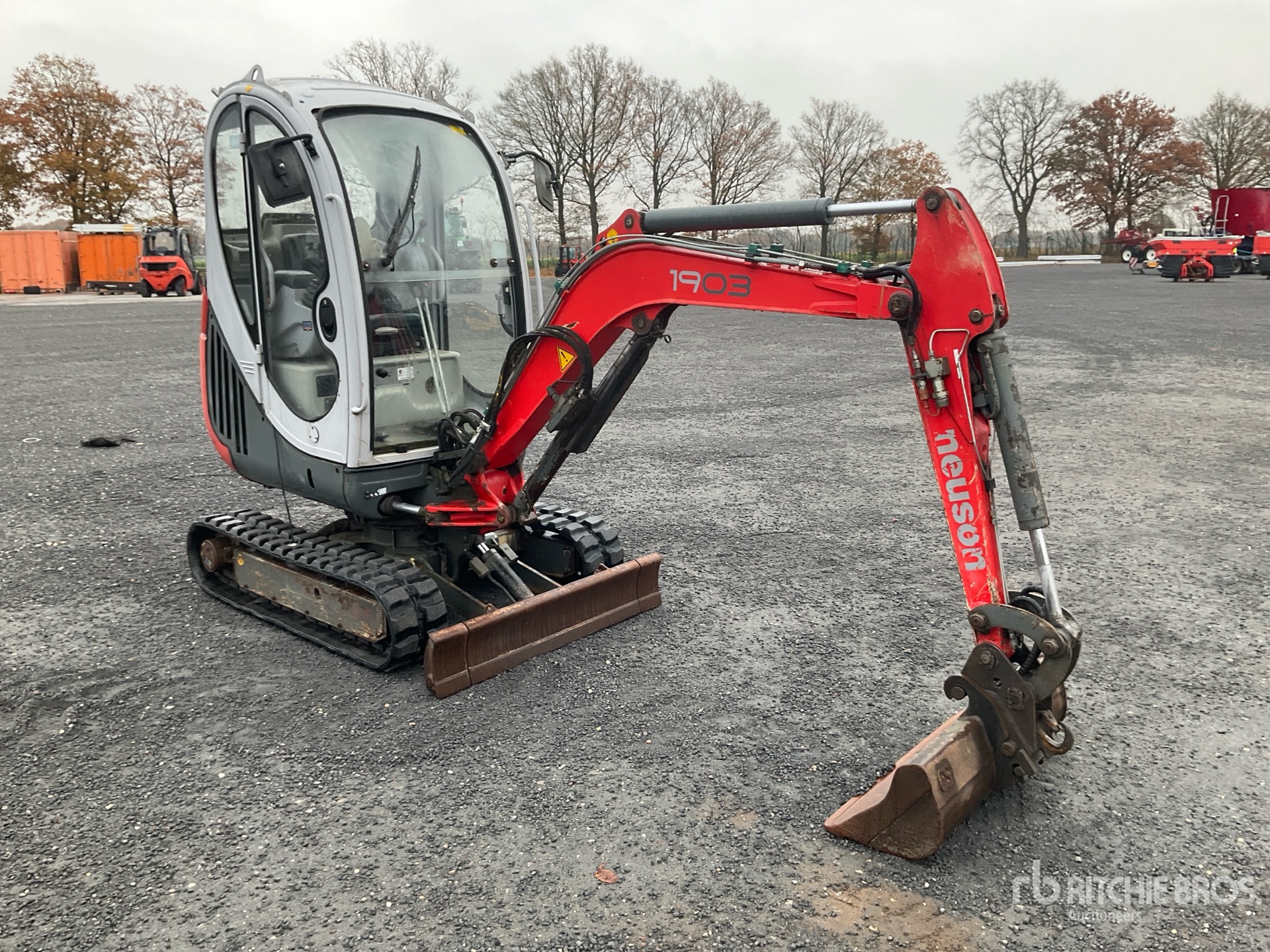 General Appearance with Picture, Right Front Corner