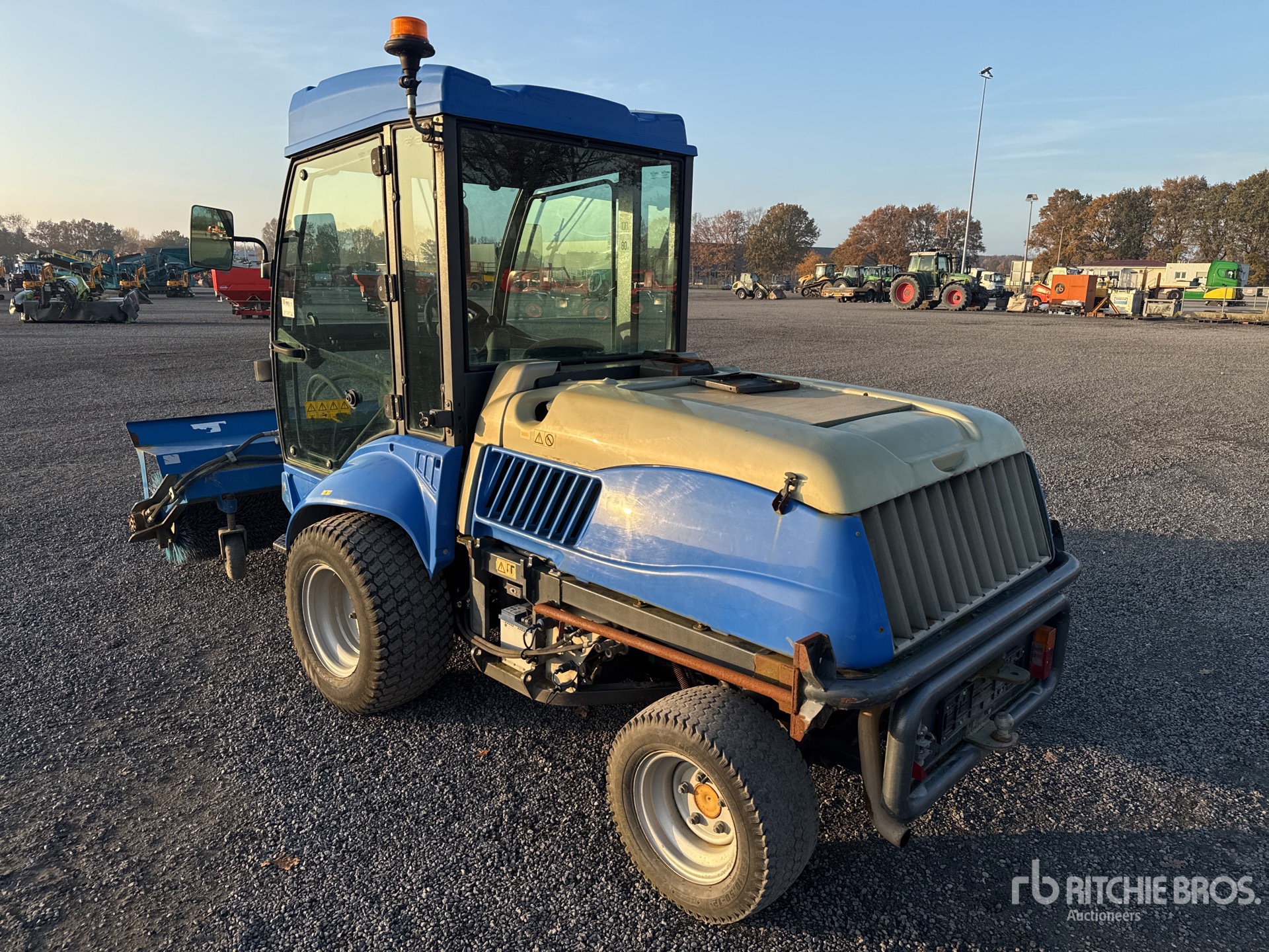 General Appearance with Imagen: esquina trasera izquierda