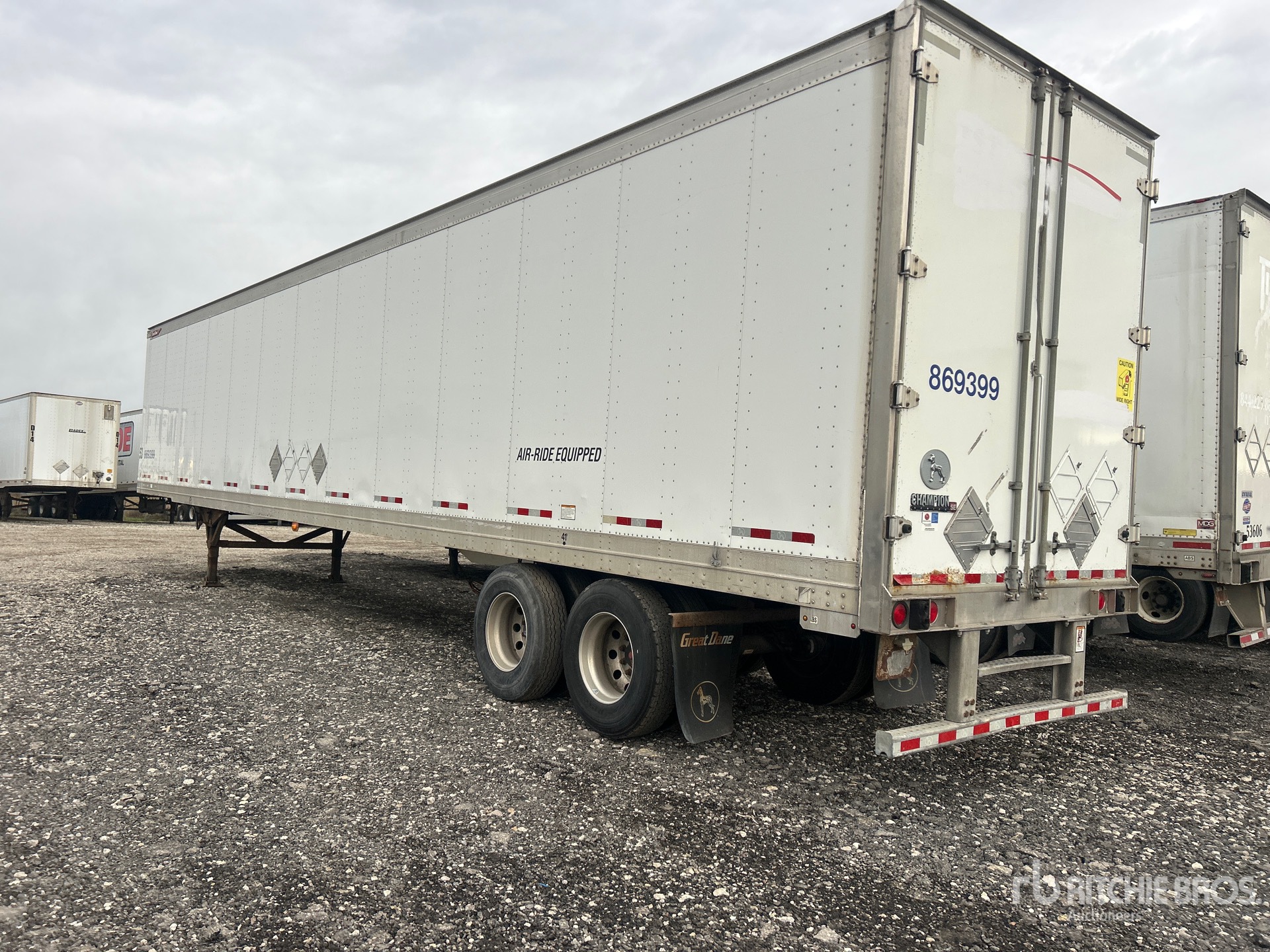 General Appearance with Imagen: esquina trasera izquierda