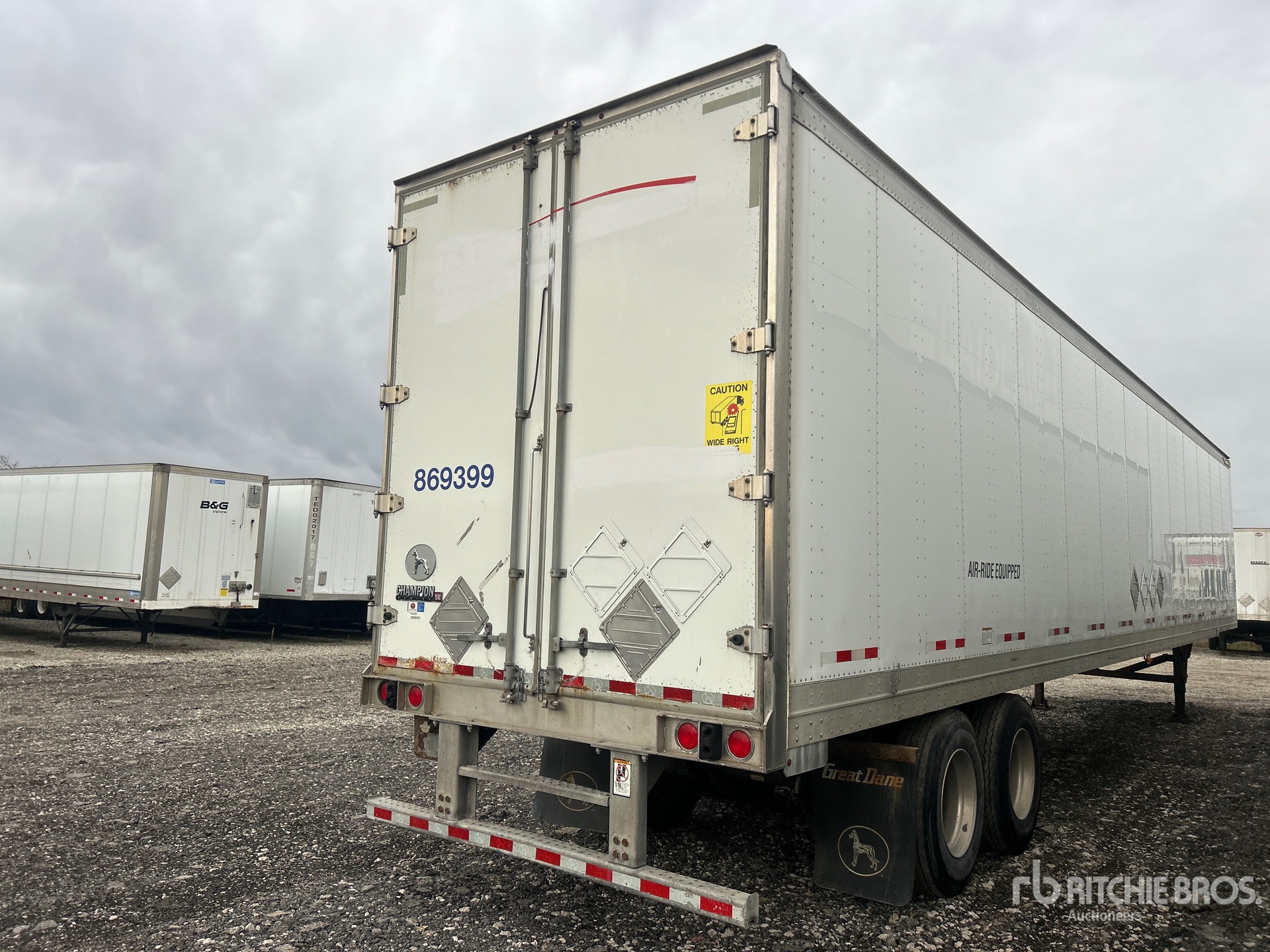 General Appearance with Imagen: esquina trasera derecha