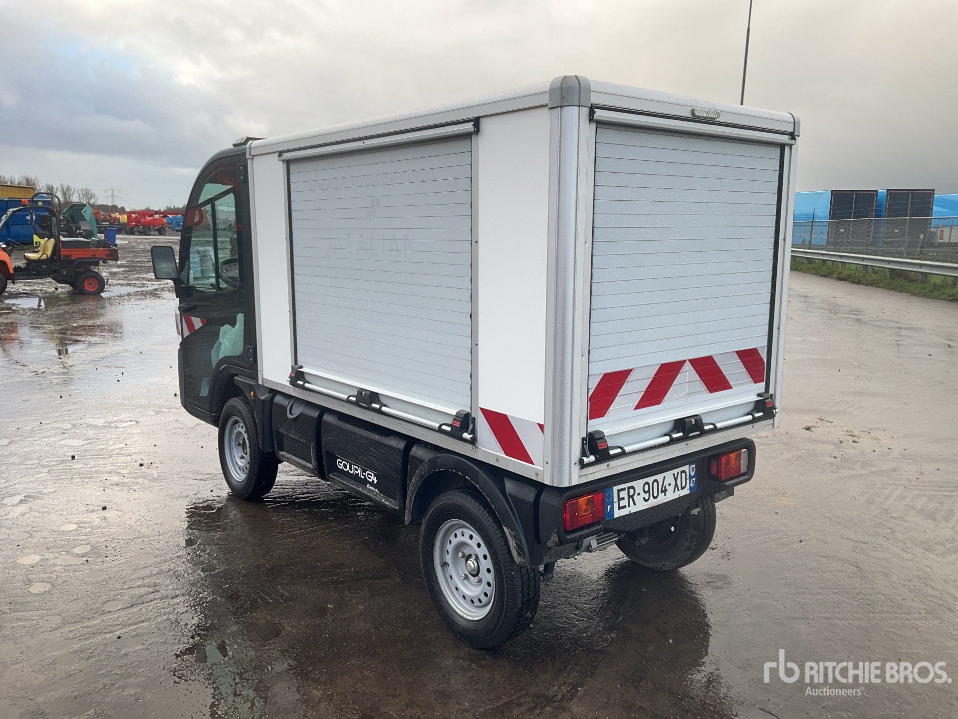 Aspect général with Image, coin arrière gauche