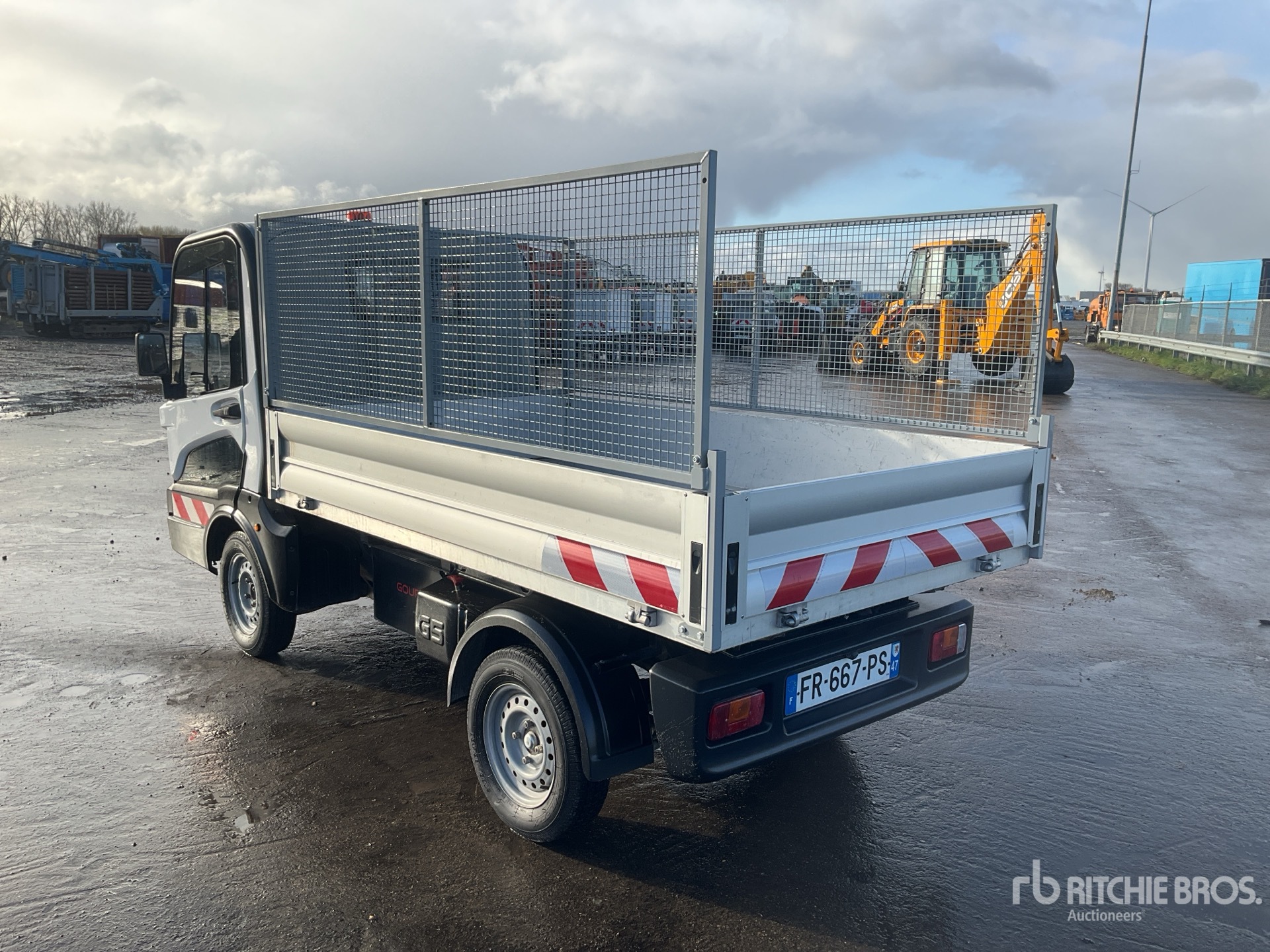 Aspect général with Image, coin arrière gauche