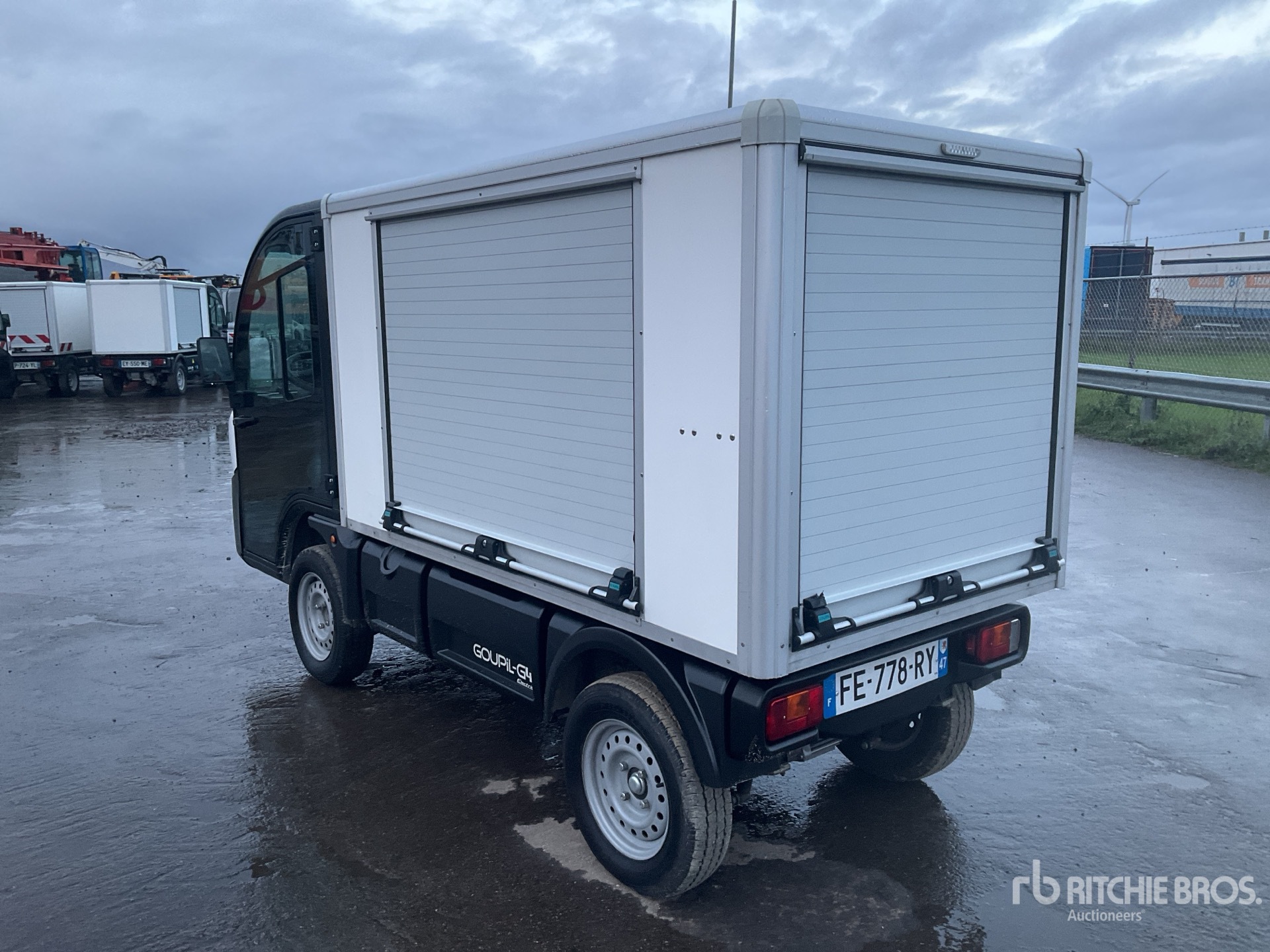 General Appearance with Picture, Left Rear Corner