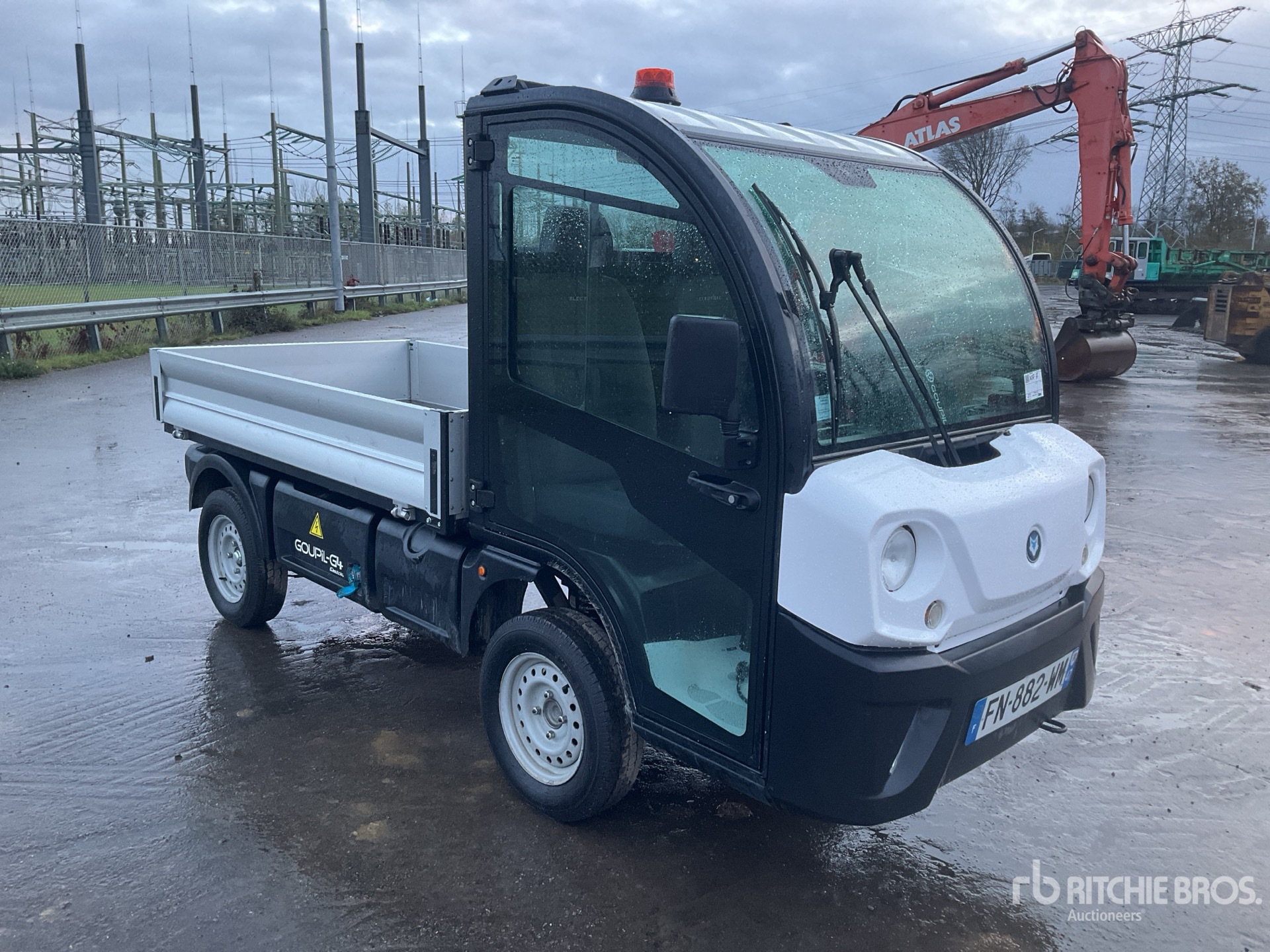 General Appearance with Picture, Right Front Corner