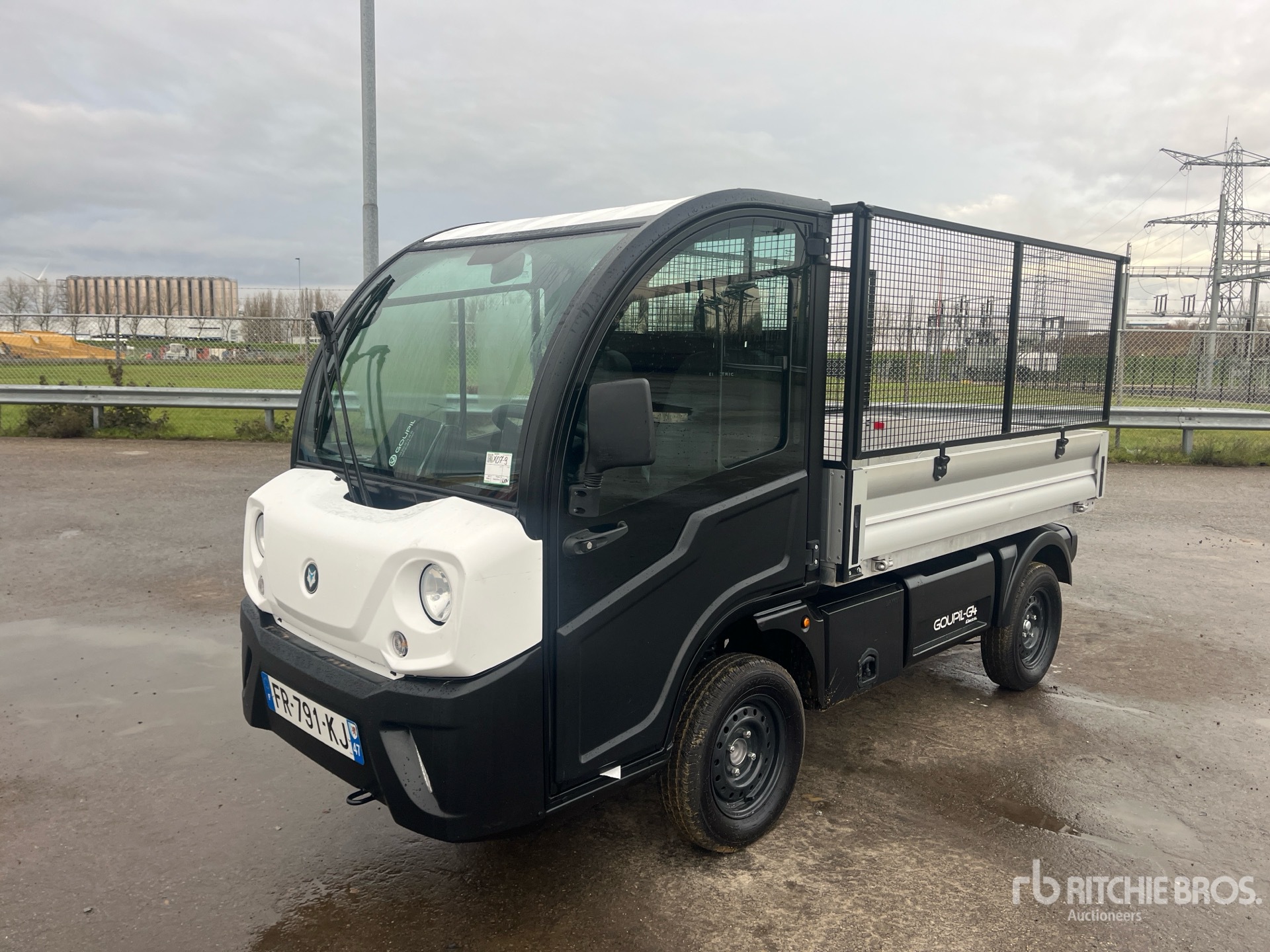 General Appearance with Operation Video