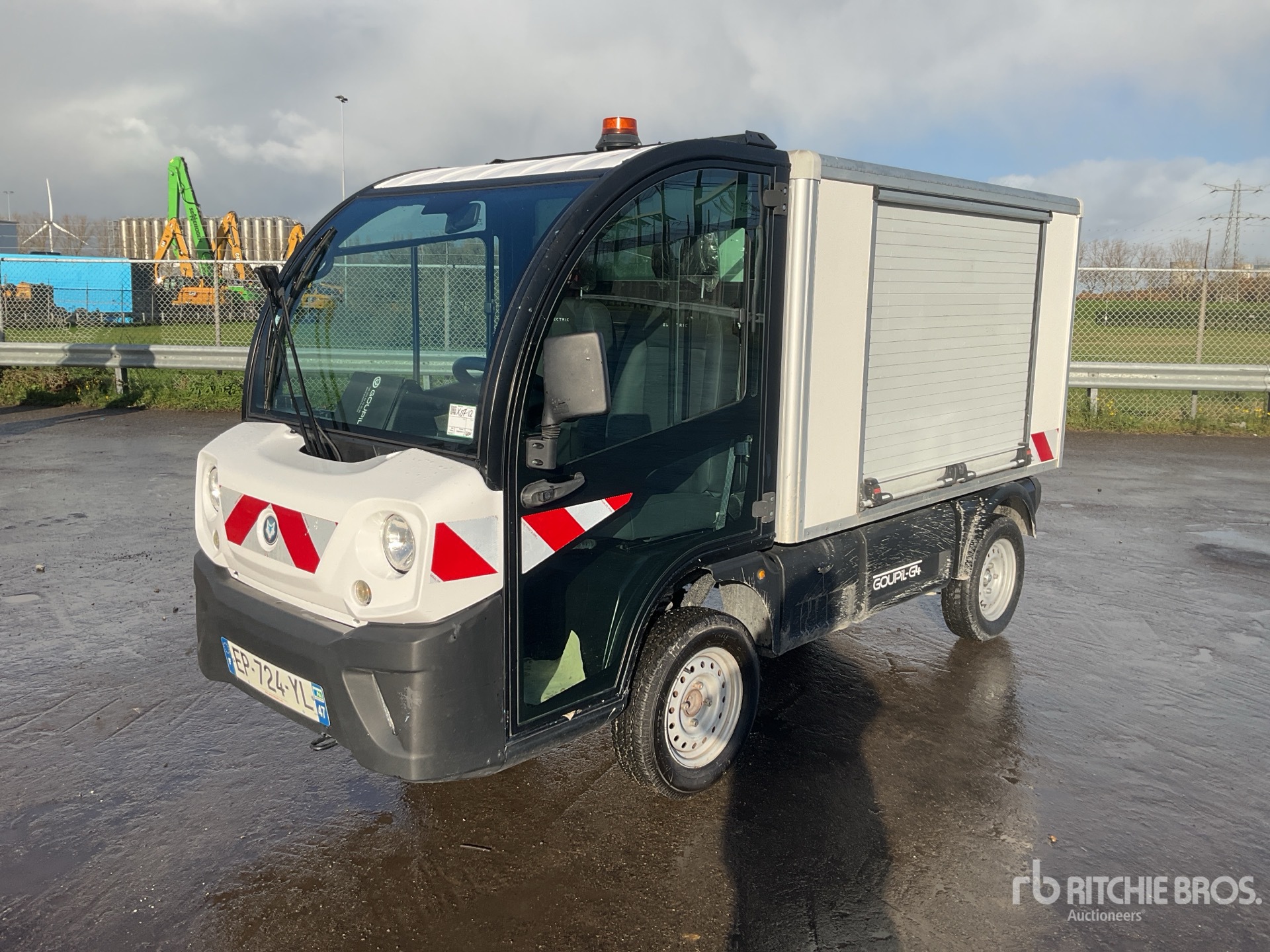 General Appearance with Picture, Left Front Corner