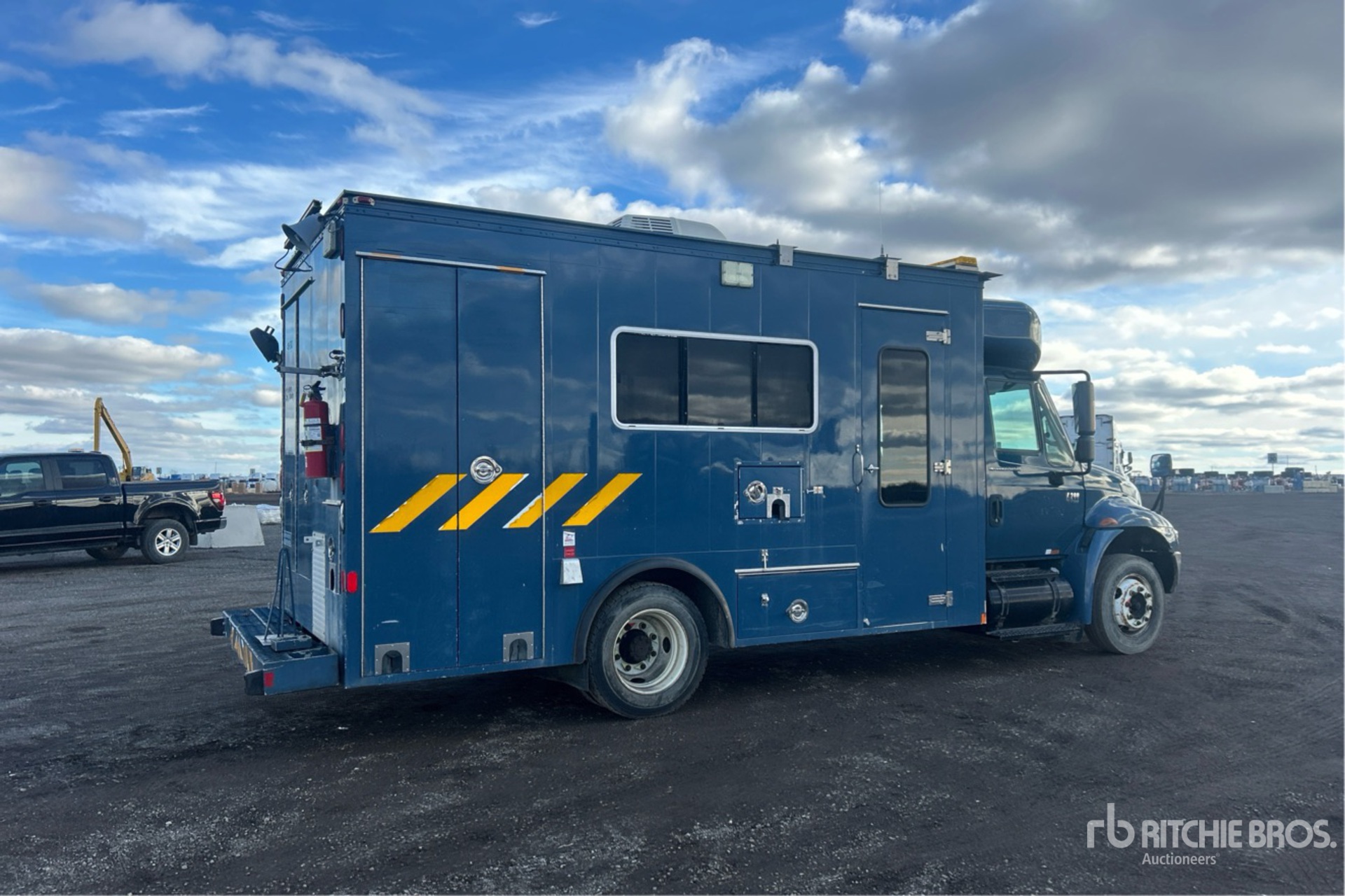 General Appearance with Imagen: esquina trasera derecha