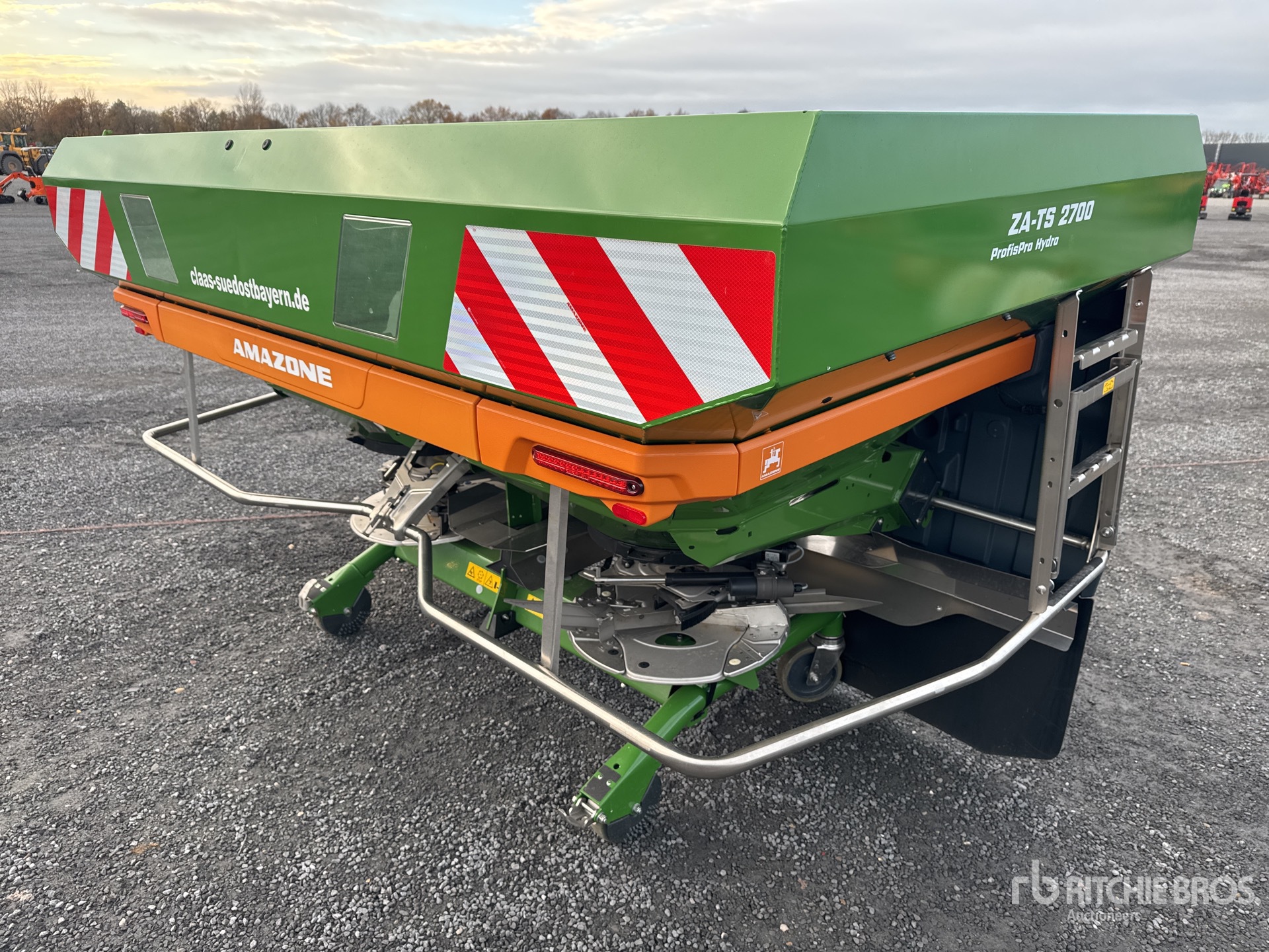 General Appearance with Bild, Ecke hinten rechts