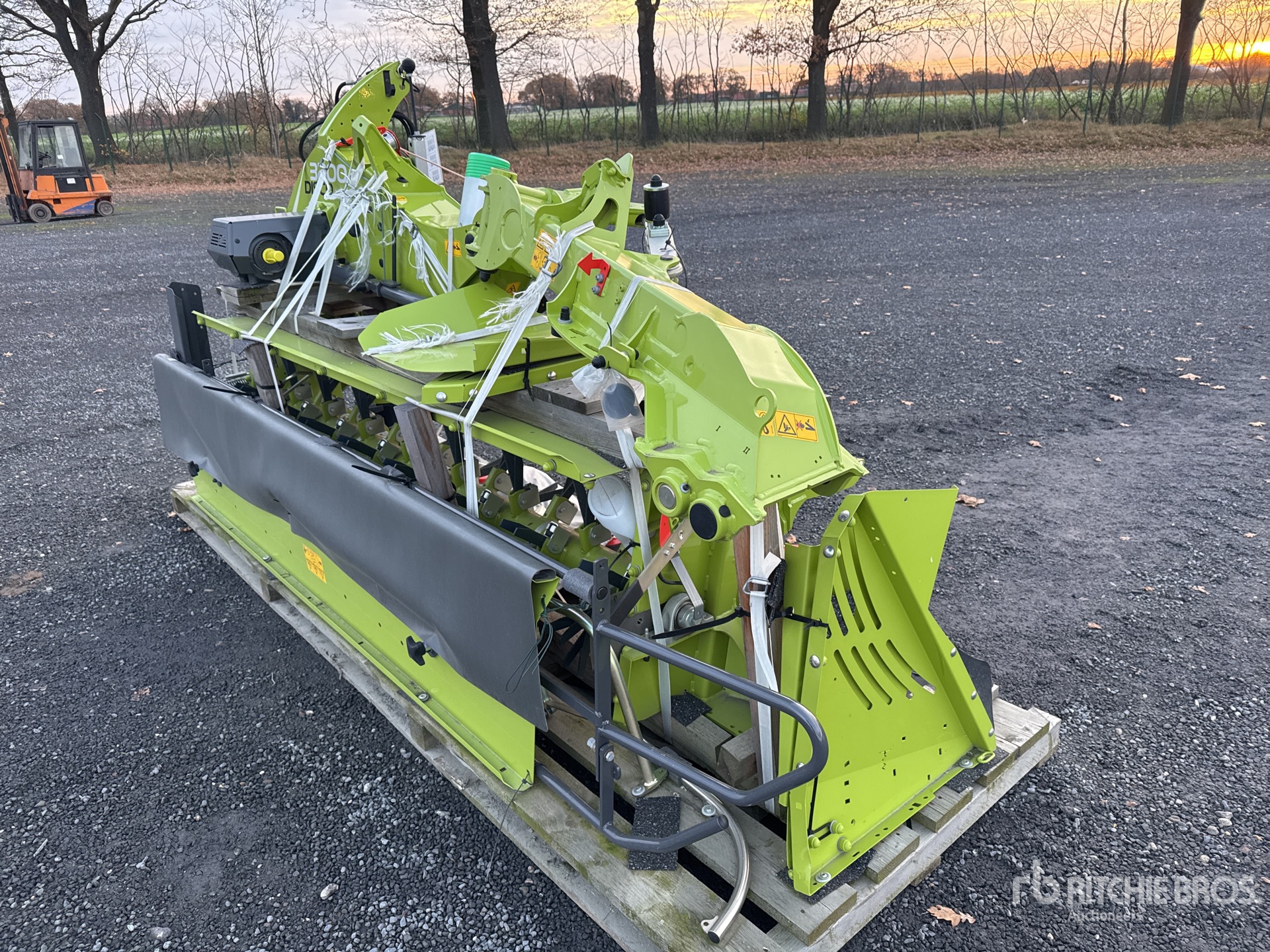 Aspect général with Image, coin arrière droit