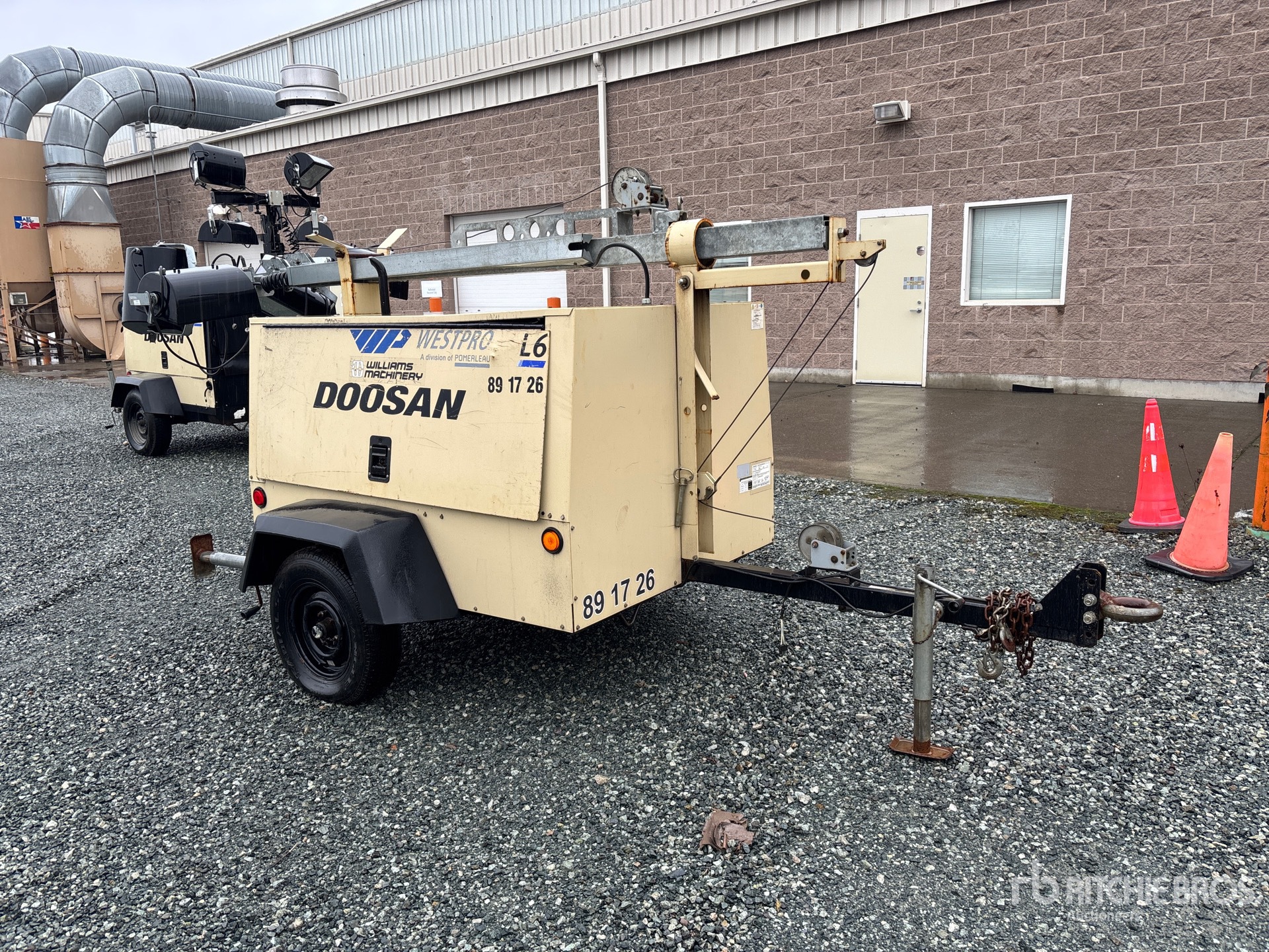 Aspect général with Image, coin avant droit