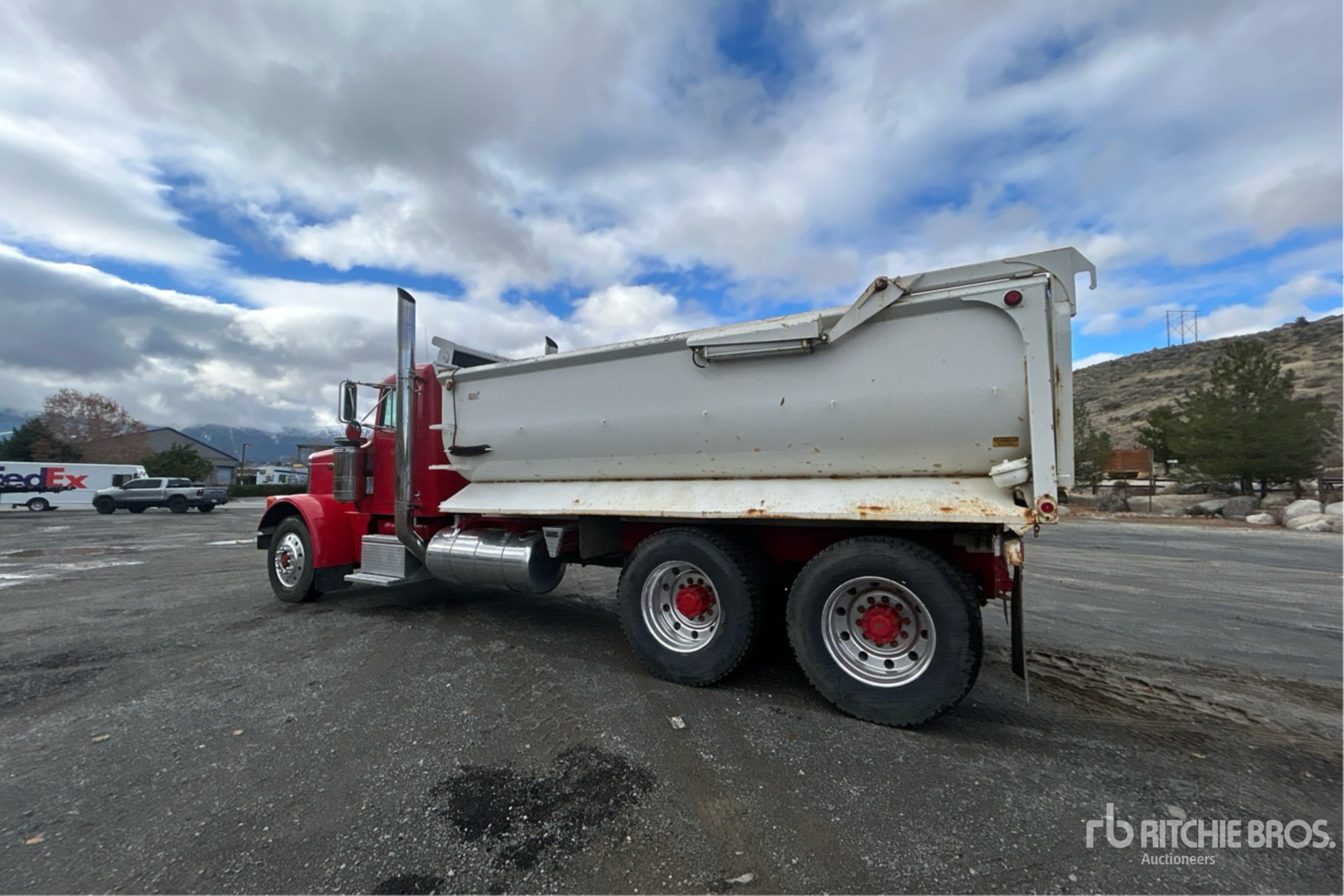 General Appearance with Picture, Left Rear Corner