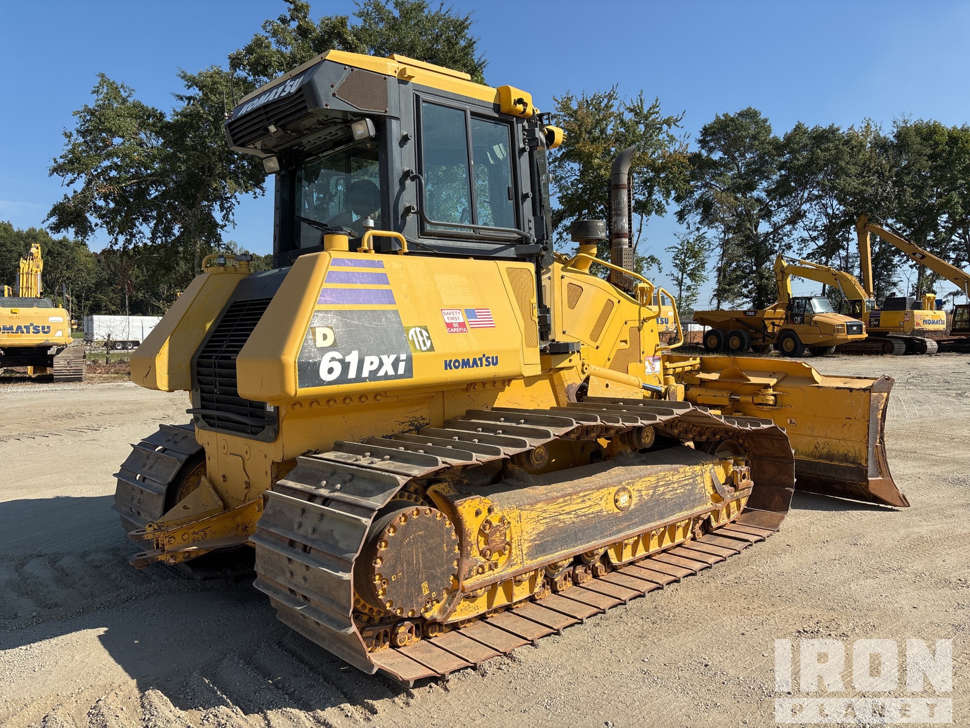 General Appearance with Foto, angolo anteriore sinistro