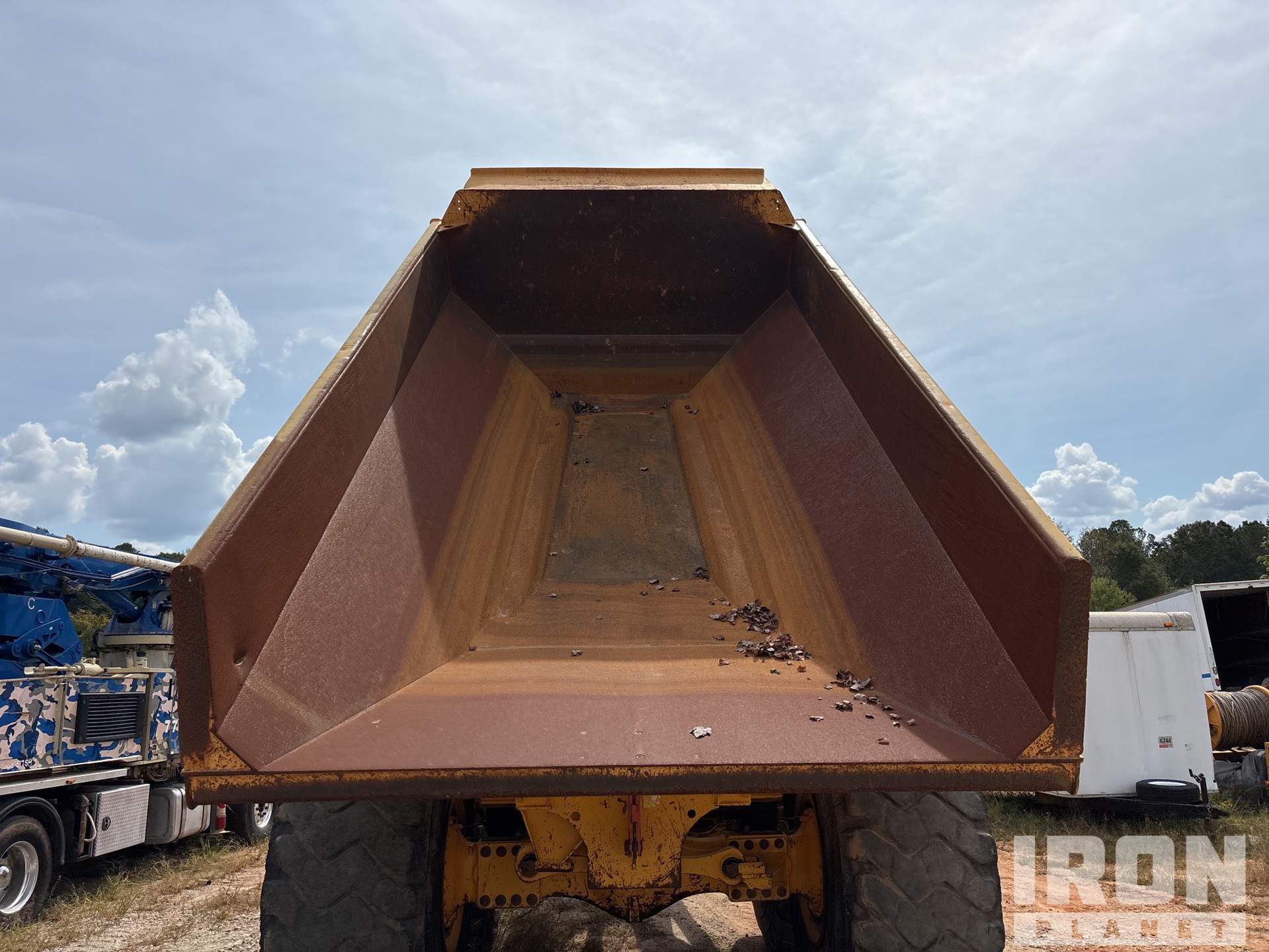 Chassis with Rivestimento interno del pianale