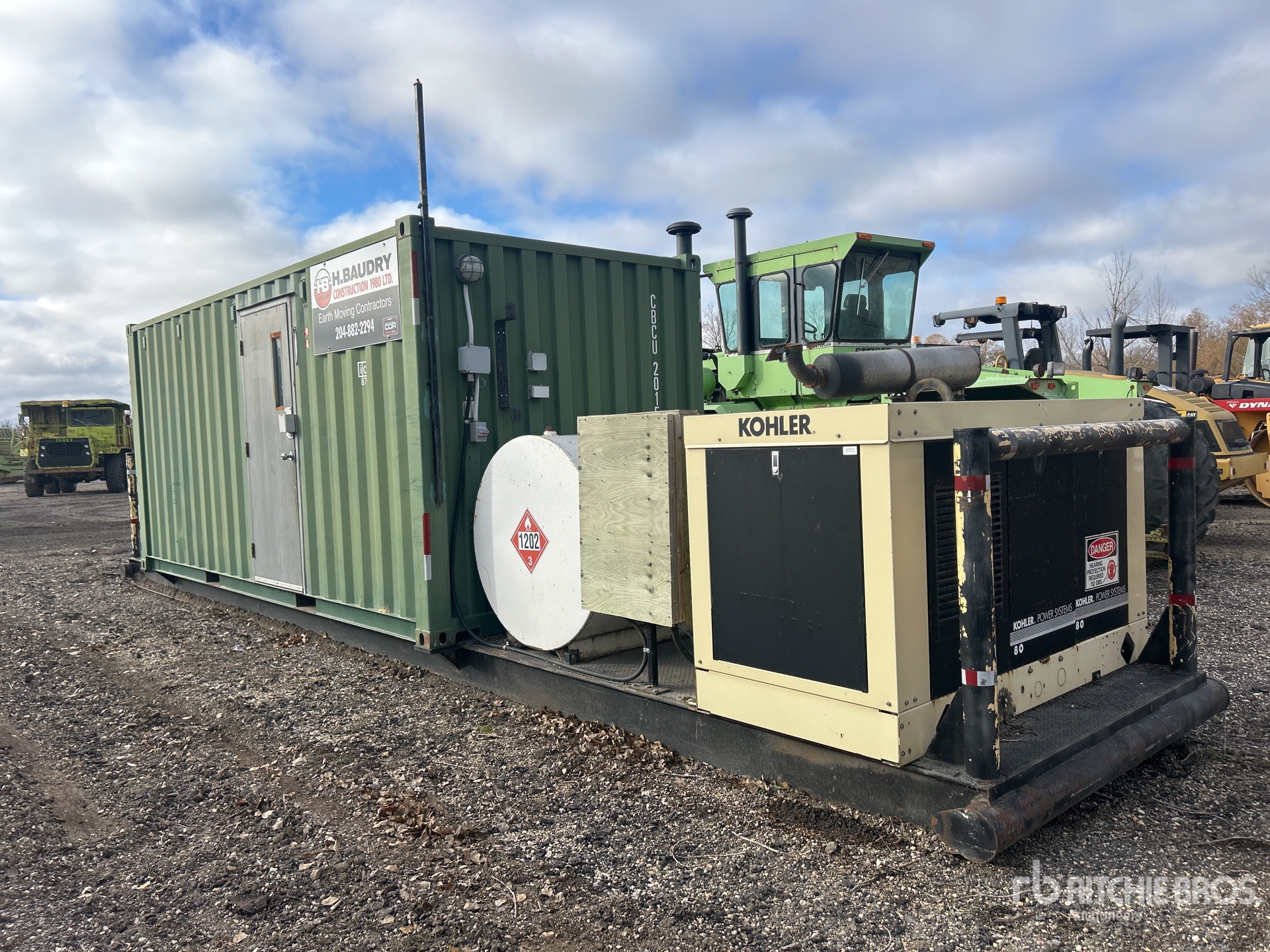 General Appearance with Bild, Ecke hinten links