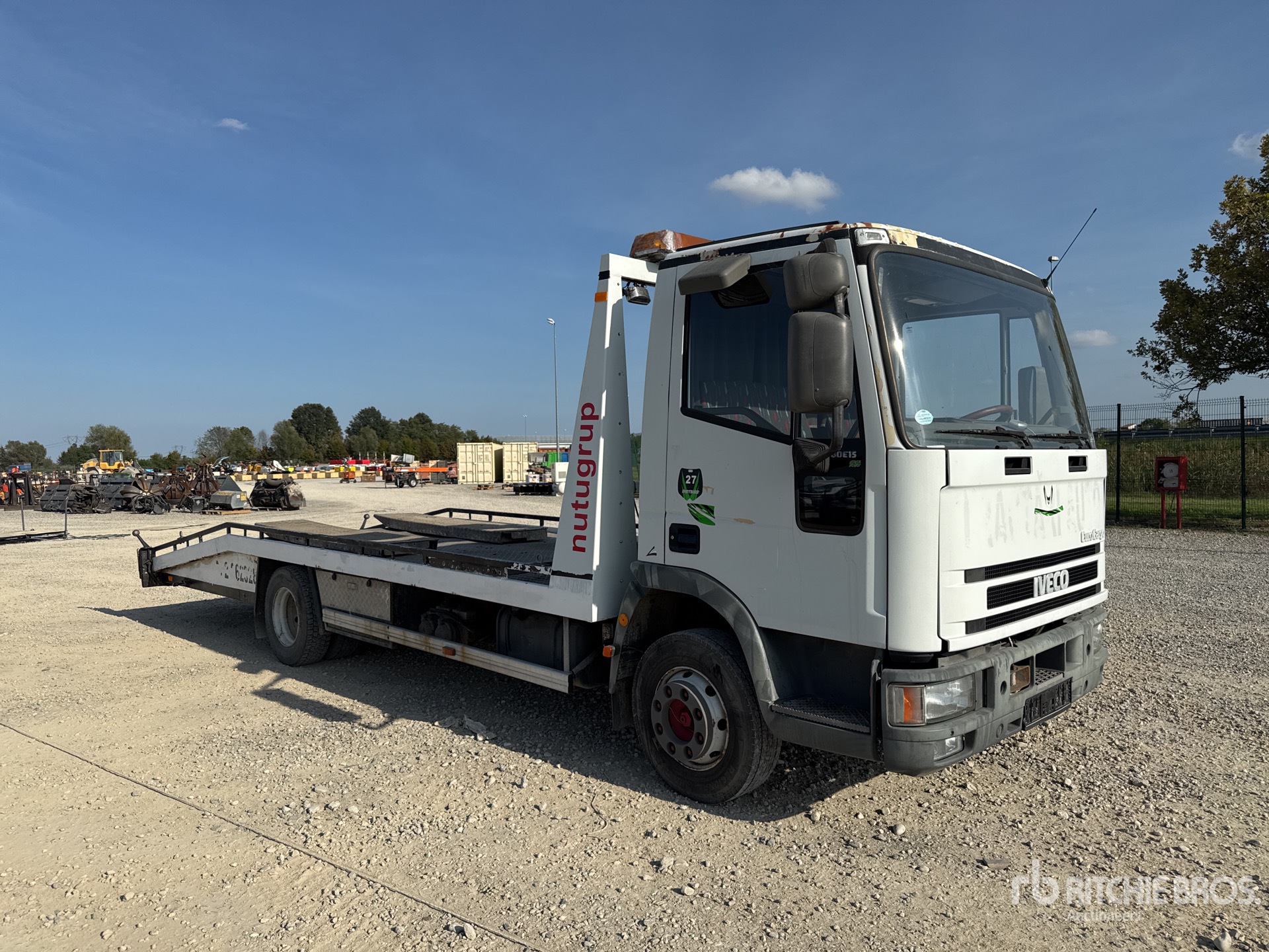 General Appearance with Bild, Ecke vorne rechts