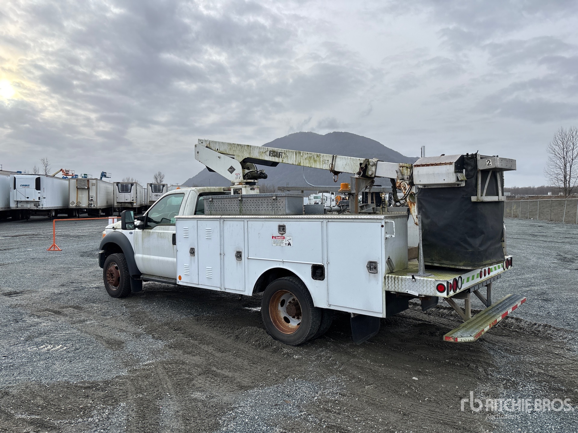 General Appearance with Picture, Left Rear Corner