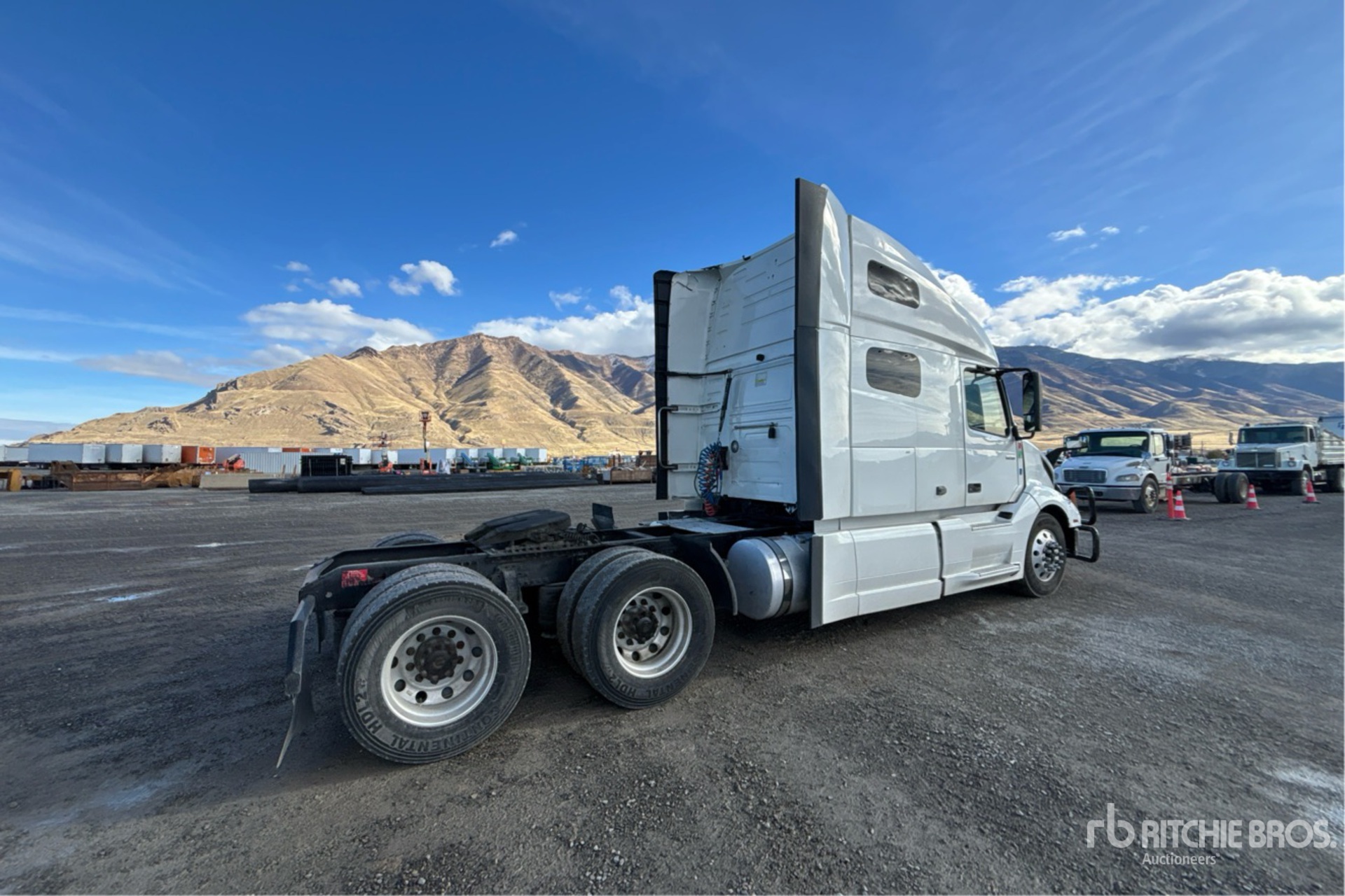 General Appearance with Bild, Ecke hinten rechts