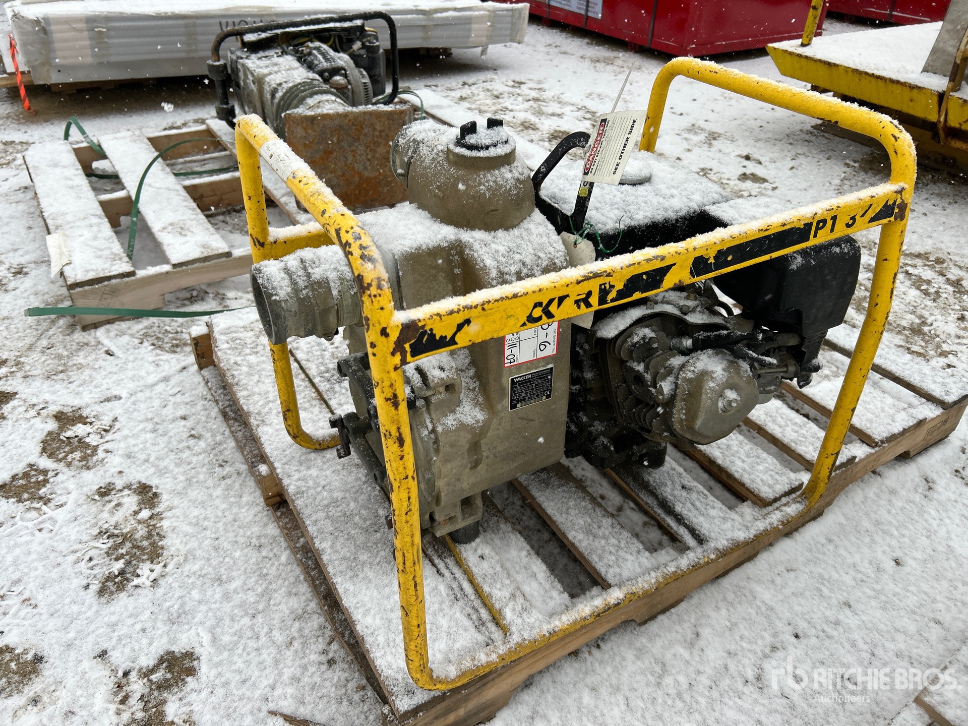 General Appearance with Bild, Ecke vorne links