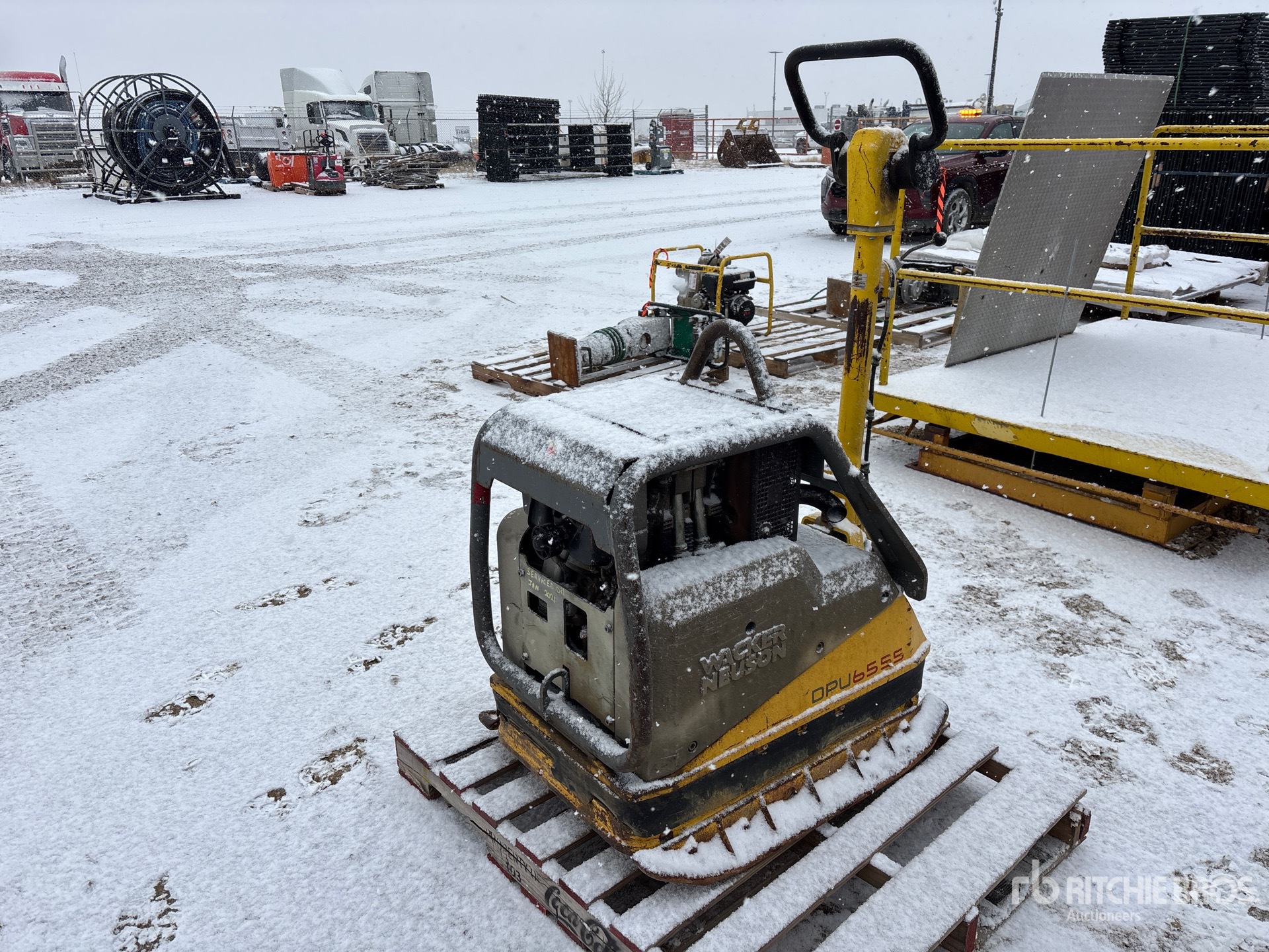 Aspect général with Image, coin avant gauche