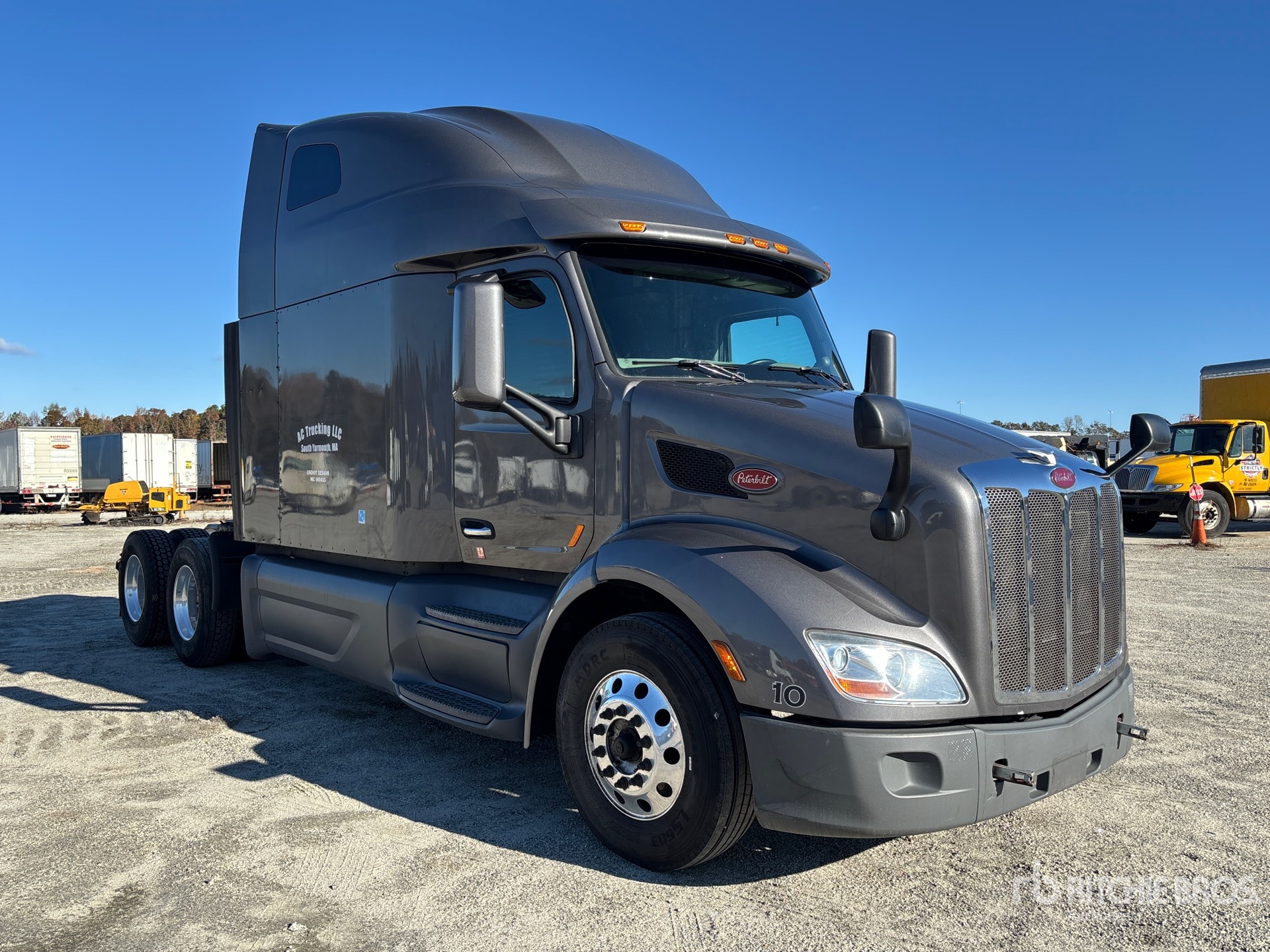 General Appearance with Picture, Right Front Corner