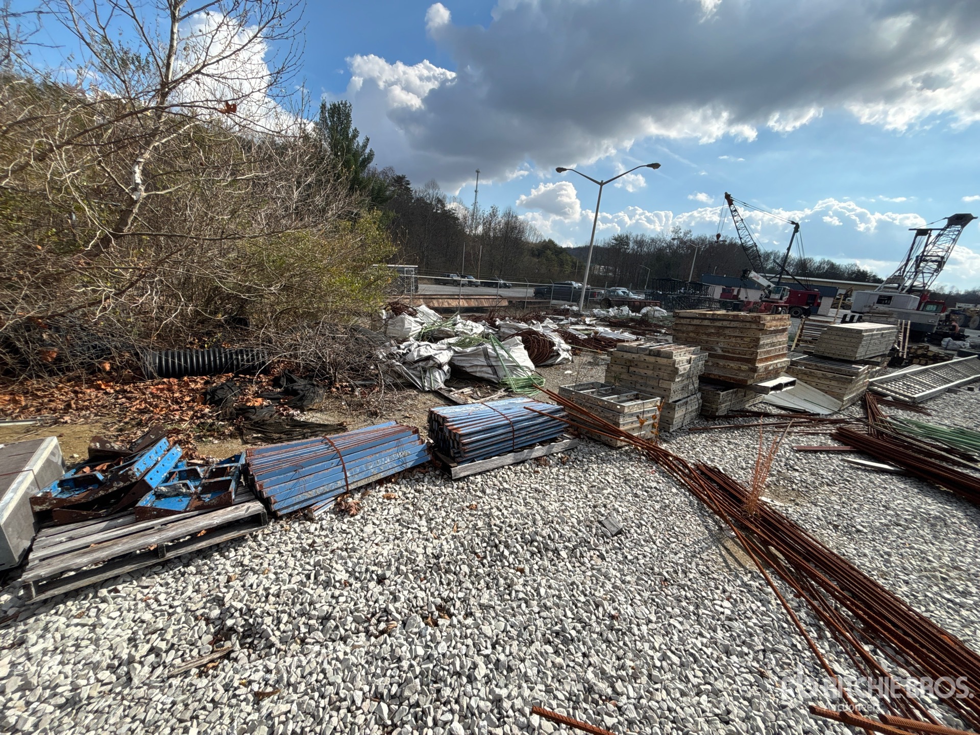 Aspect général with Image, coin avant gauche