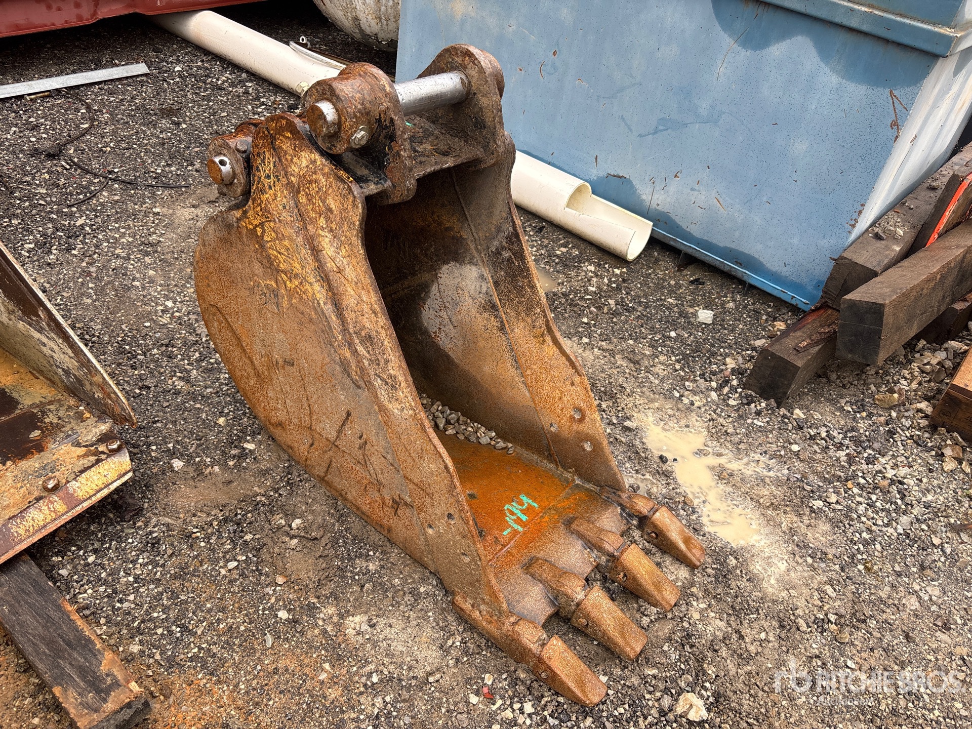 Aspect général with Image, coin avant droit