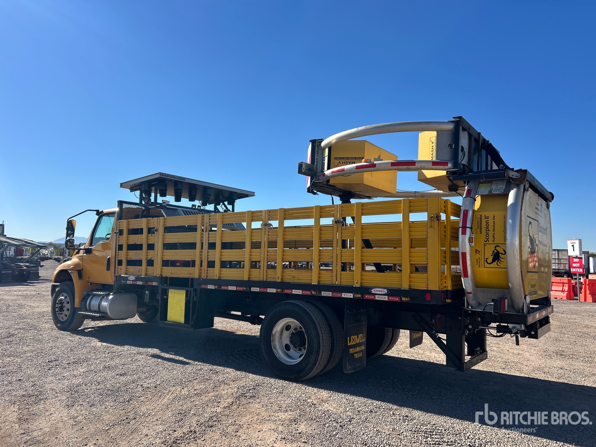 General Appearance with Imagen: esquina trasera izquierda