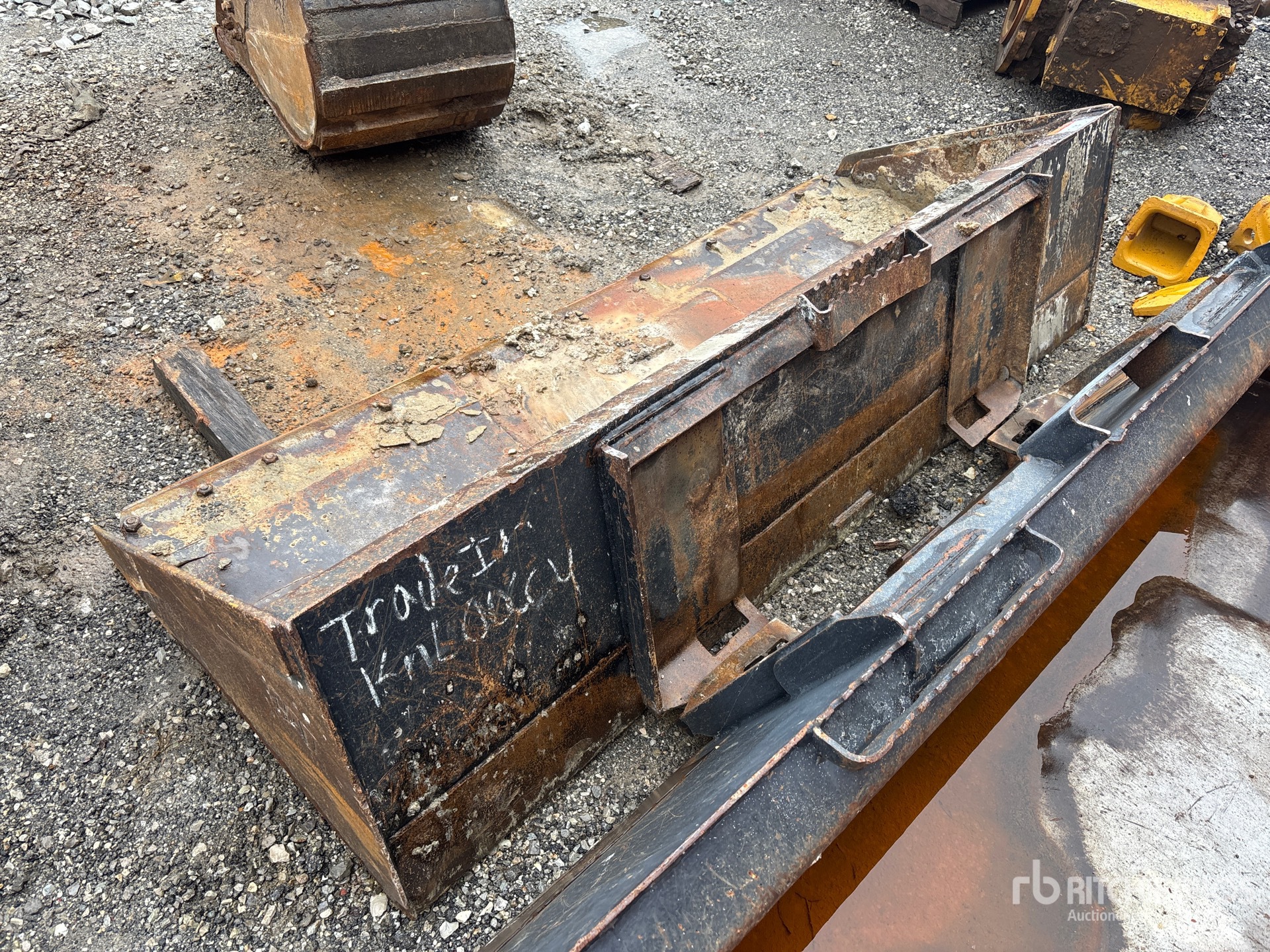 General Appearance with Bild, Ecke hinten links