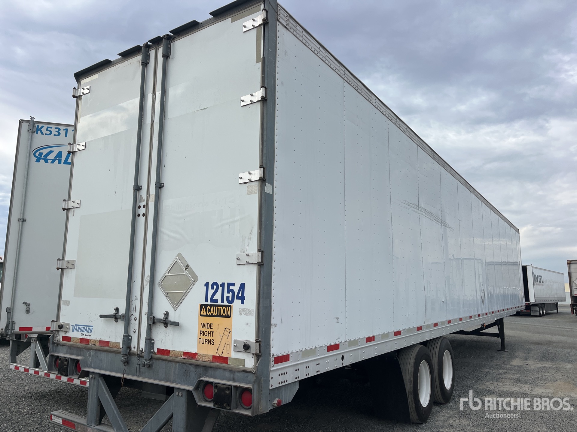 General Appearance with Bild, Ecke hinten rechts