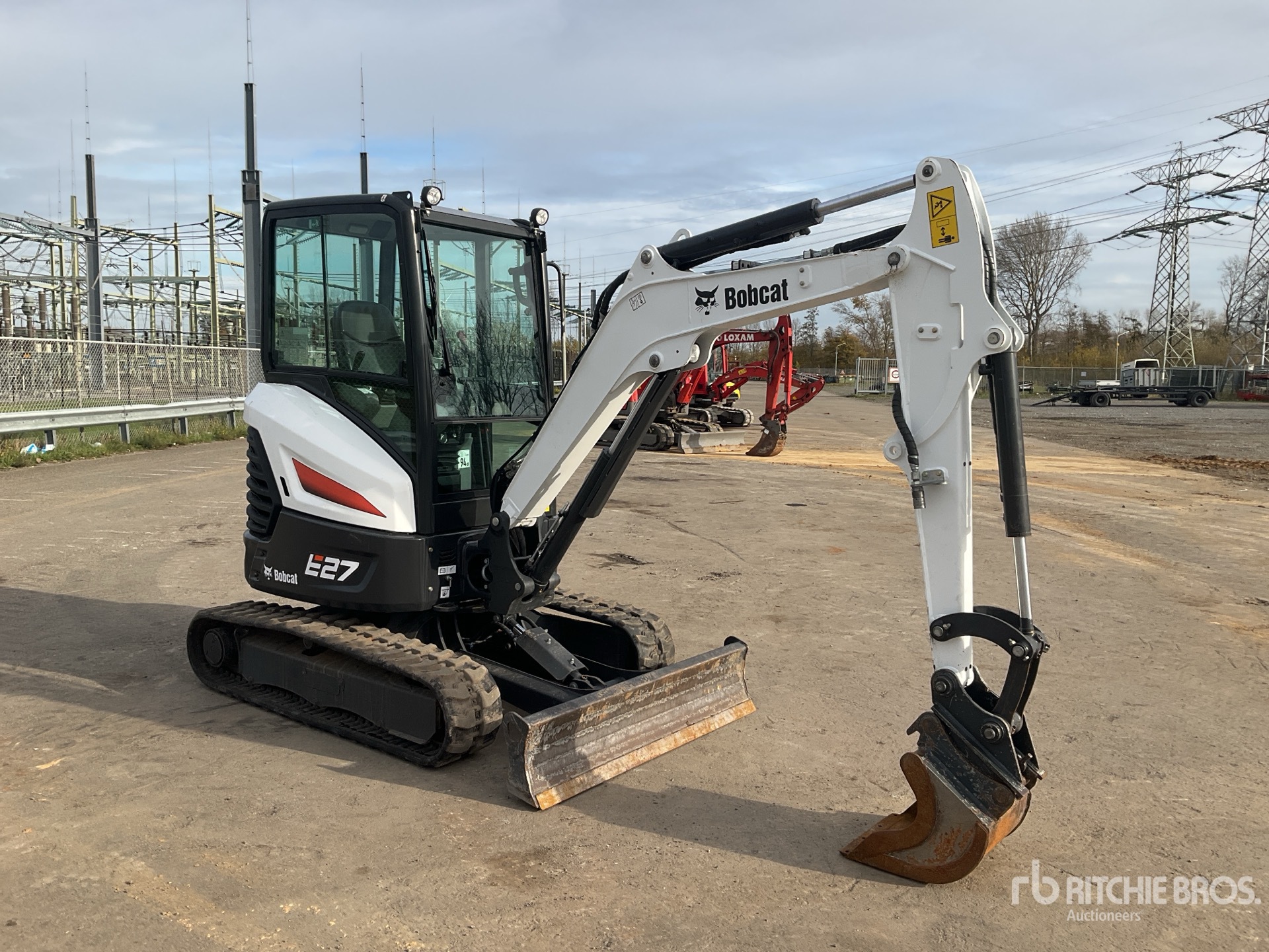 General Appearance with Picture, Right Front Corner