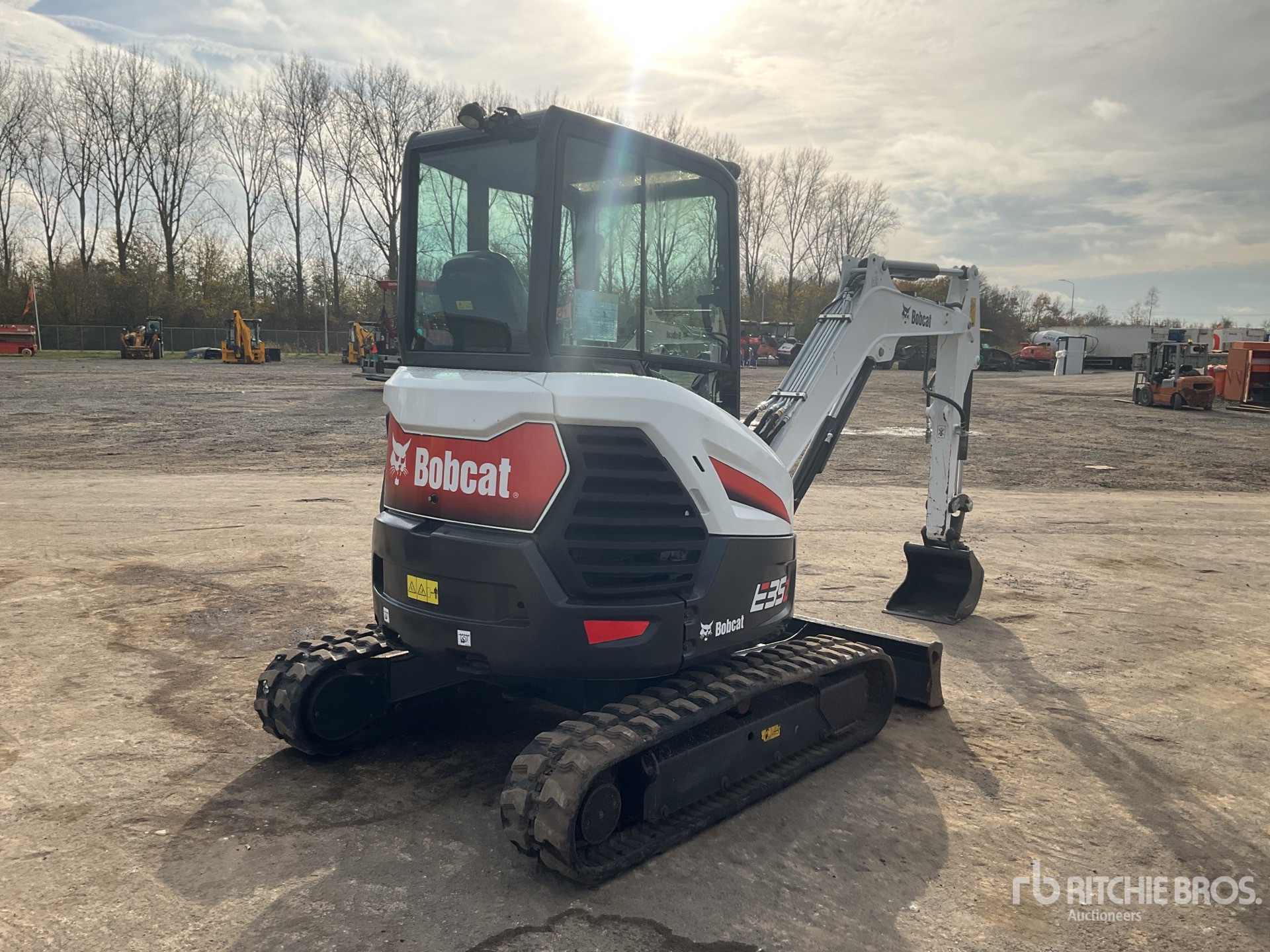 General Appearance with Picture, Right Rear Corner