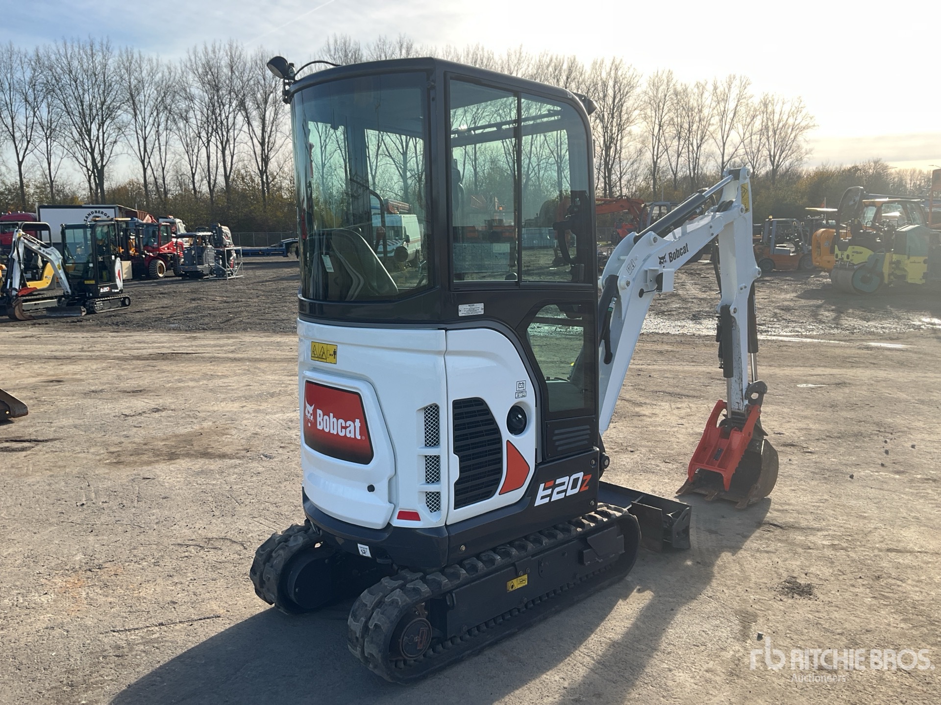 General Appearance with Imagen: esquina trasera derecha