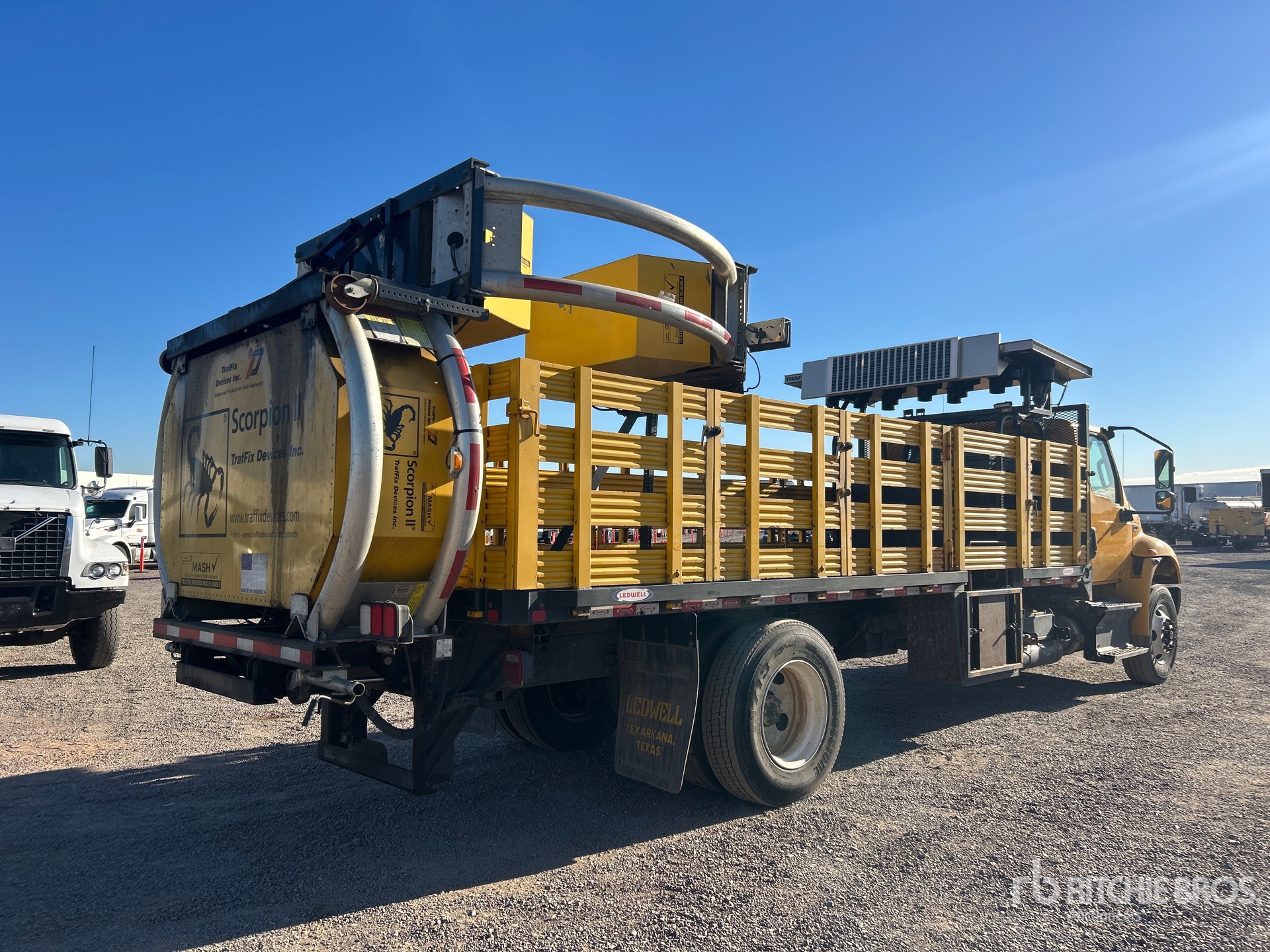 General Appearance with Imagen: esquina trasera derecha