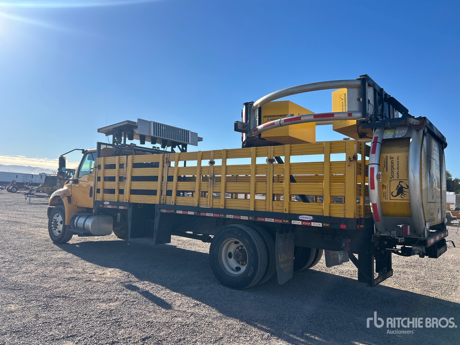 General Appearance with Imagen: esquina trasera izquierda