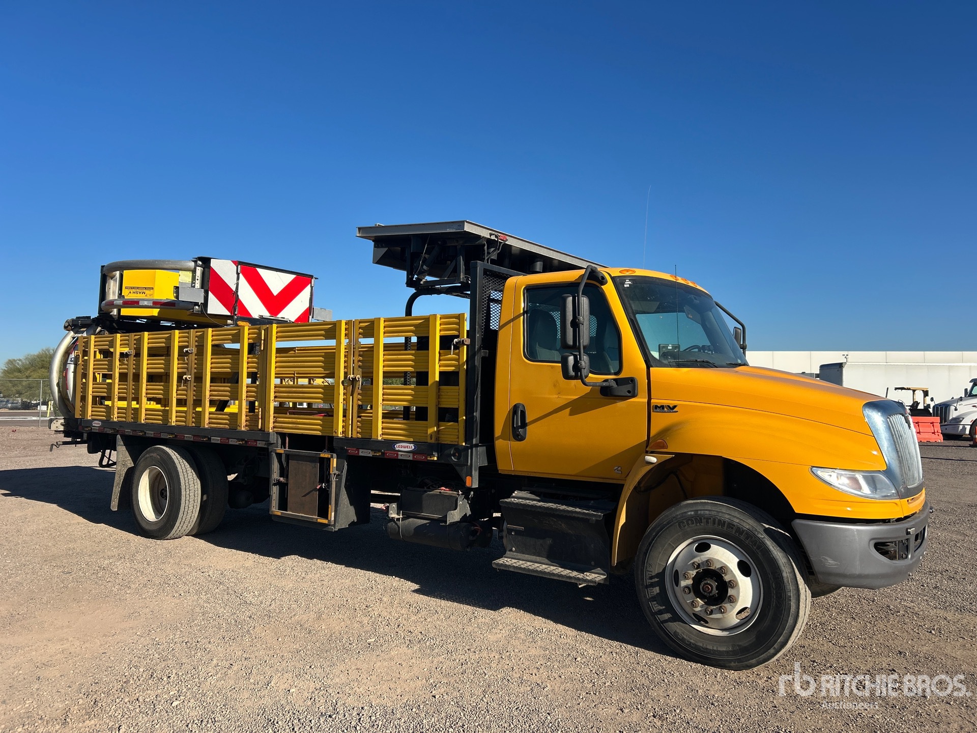 General Appearance with Imagen: esquina delantera derecha