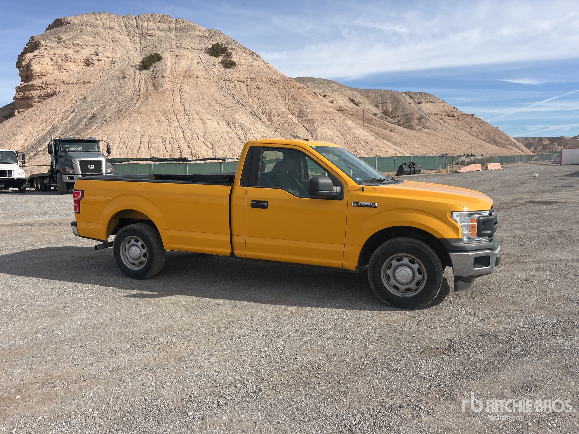 Aspect général with Image, coin avant droit