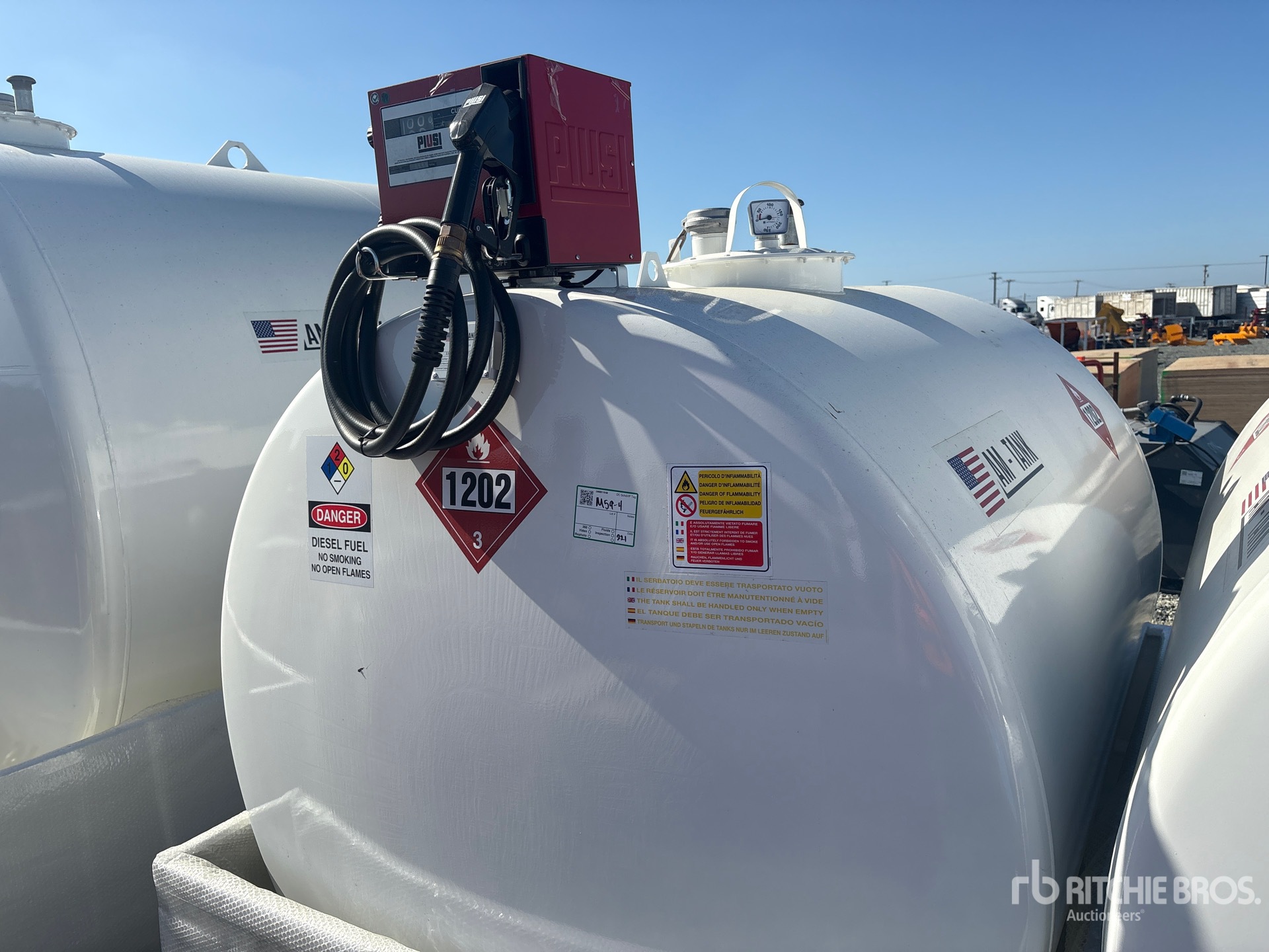 General Appearance with Bild, Ecke vorne links