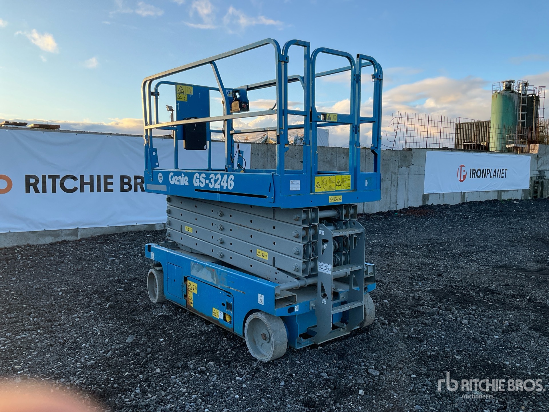 General Appearance with Image, coin avant droit