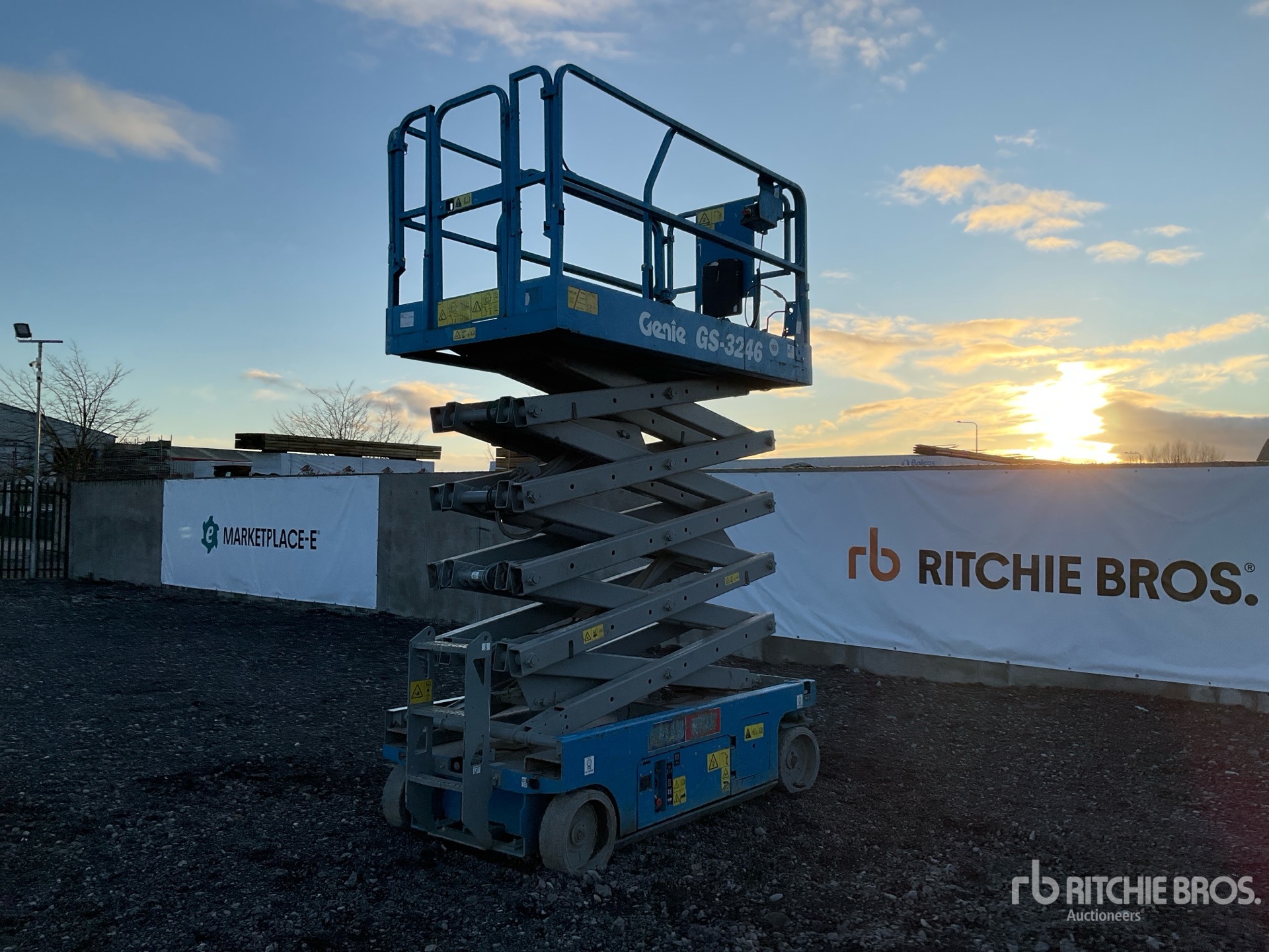 General Appearance with Featured Photo