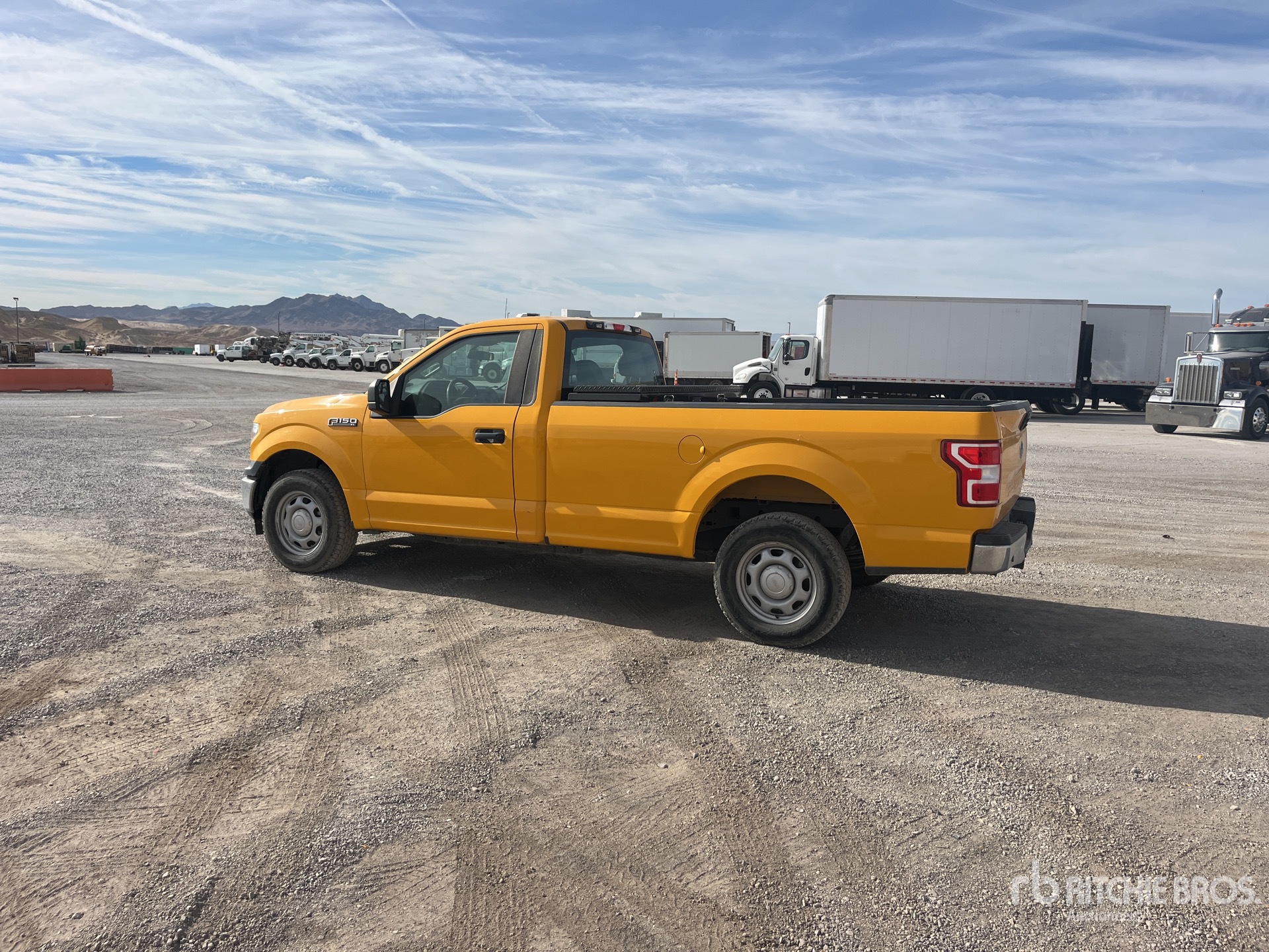 General Appearance with Bild, Ecke hinten links