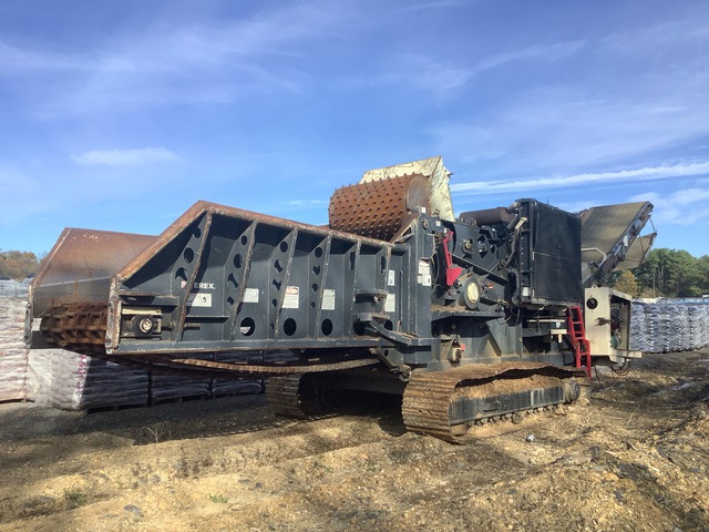 2016 (unverified) Terex TBG680 Tracked Horizontal Grinder 2016 (unverified) Terex TBG680 Tracked Horizontal Grinder