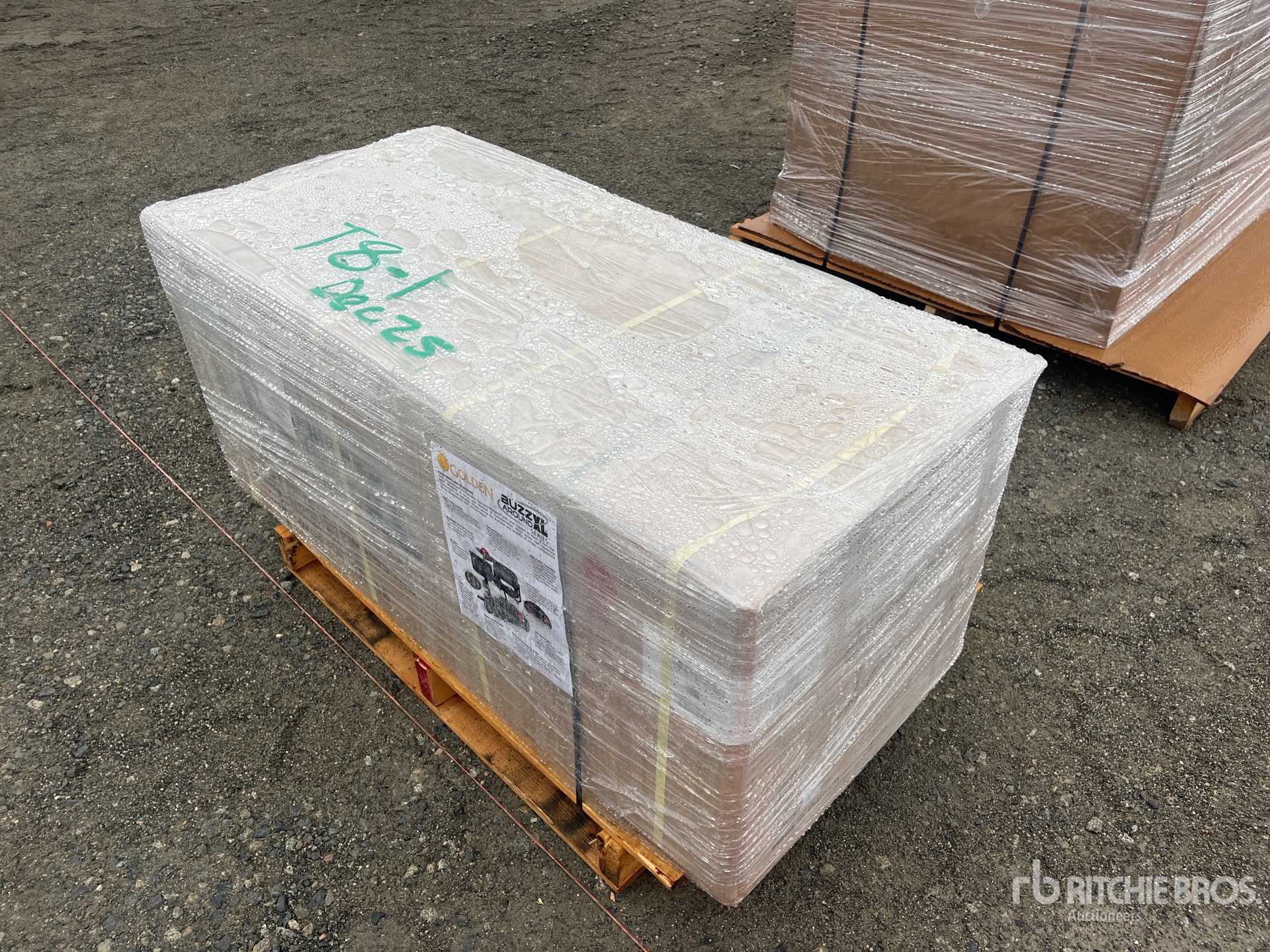 General Appearance with Bild, Ecke vorne links