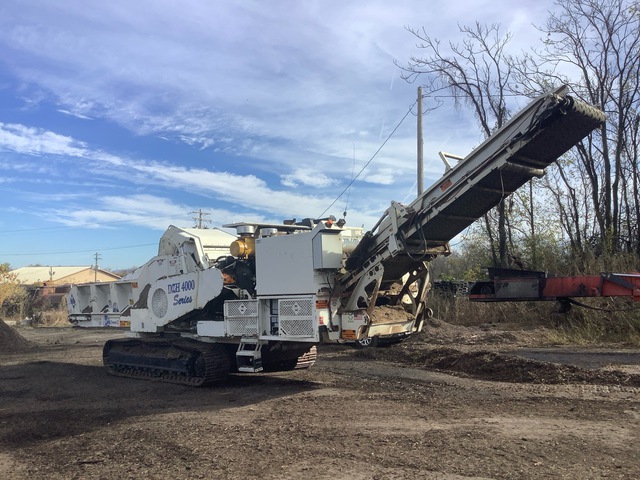 2012 (unverified) Diamond Z 4000 Tracked Horizontal Grinder