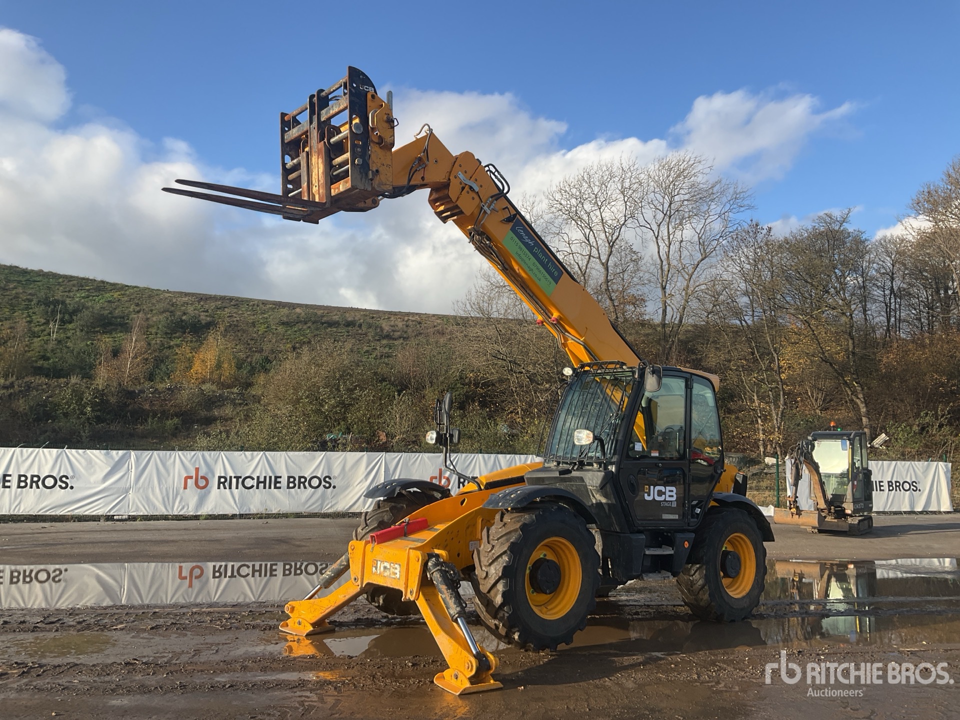 General Appearance with Featured Photo