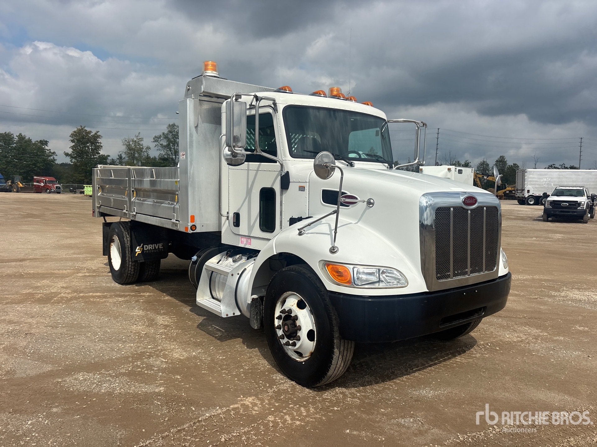 2017 Peterbilt 337