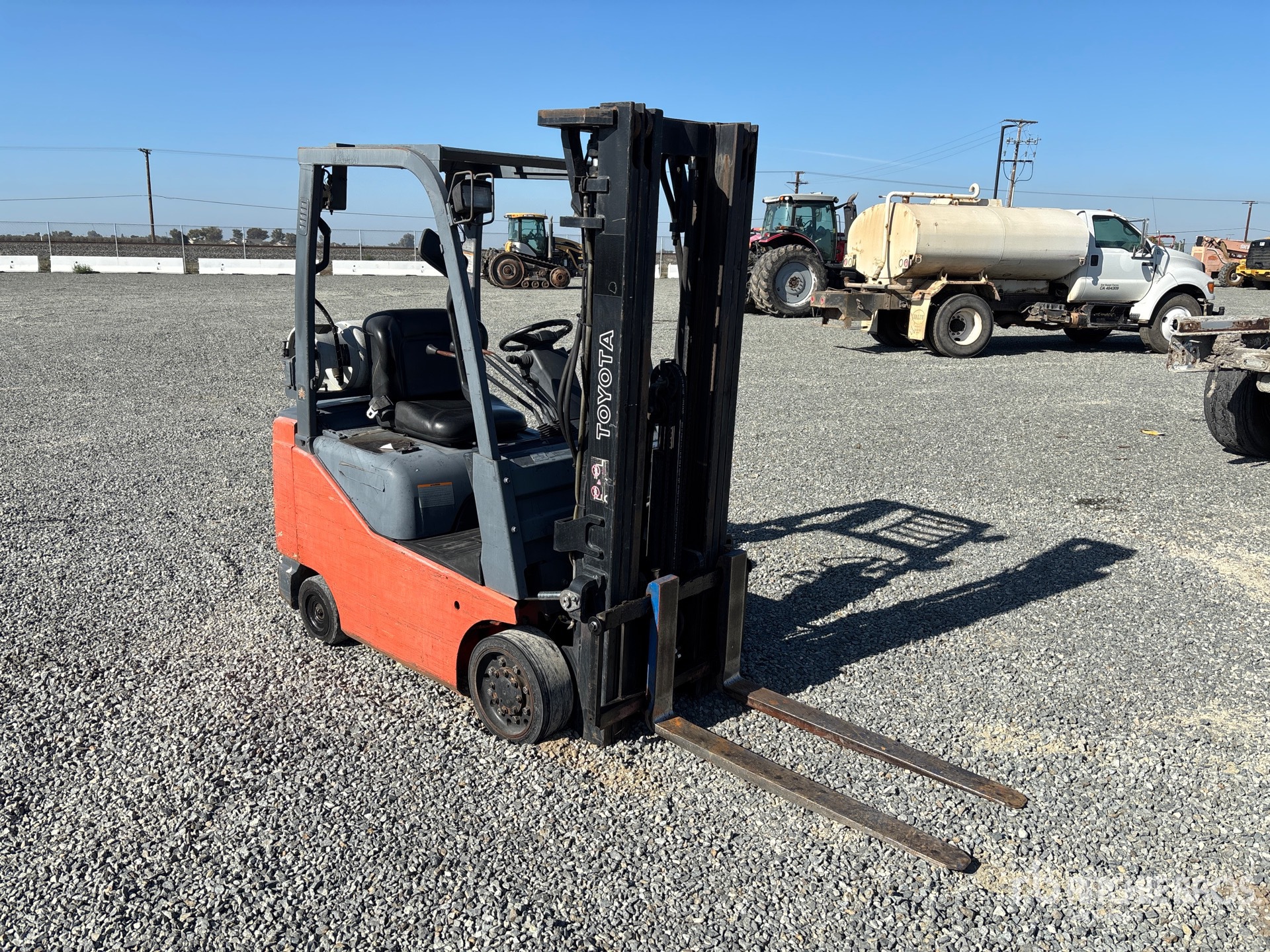 General Appearance with Bild, Ecke vorne rechts